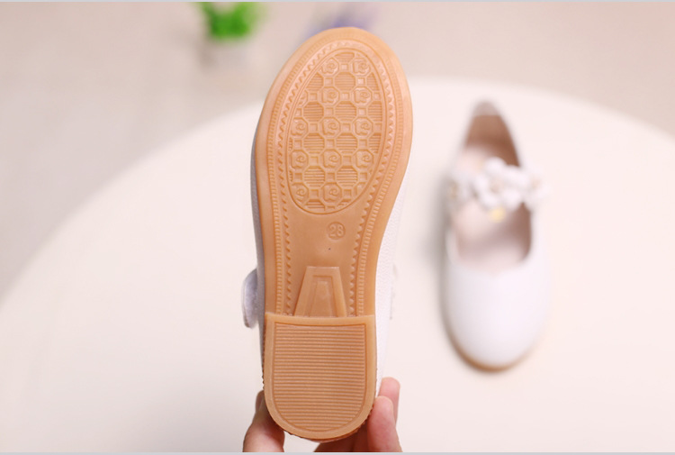 Shoe1502- รองเท้าคัชชูเด็กเล็ก รองเท้าคัชชูเด็ก ติดดอกไม้ดูสวยหวานน่ารัก ไม่มีส้น ใส่สบาย (ความยาววัดจากพื้นภายใน ให้ใช้ความยาวเท้า +0.5 cm.แล้วแลือก)