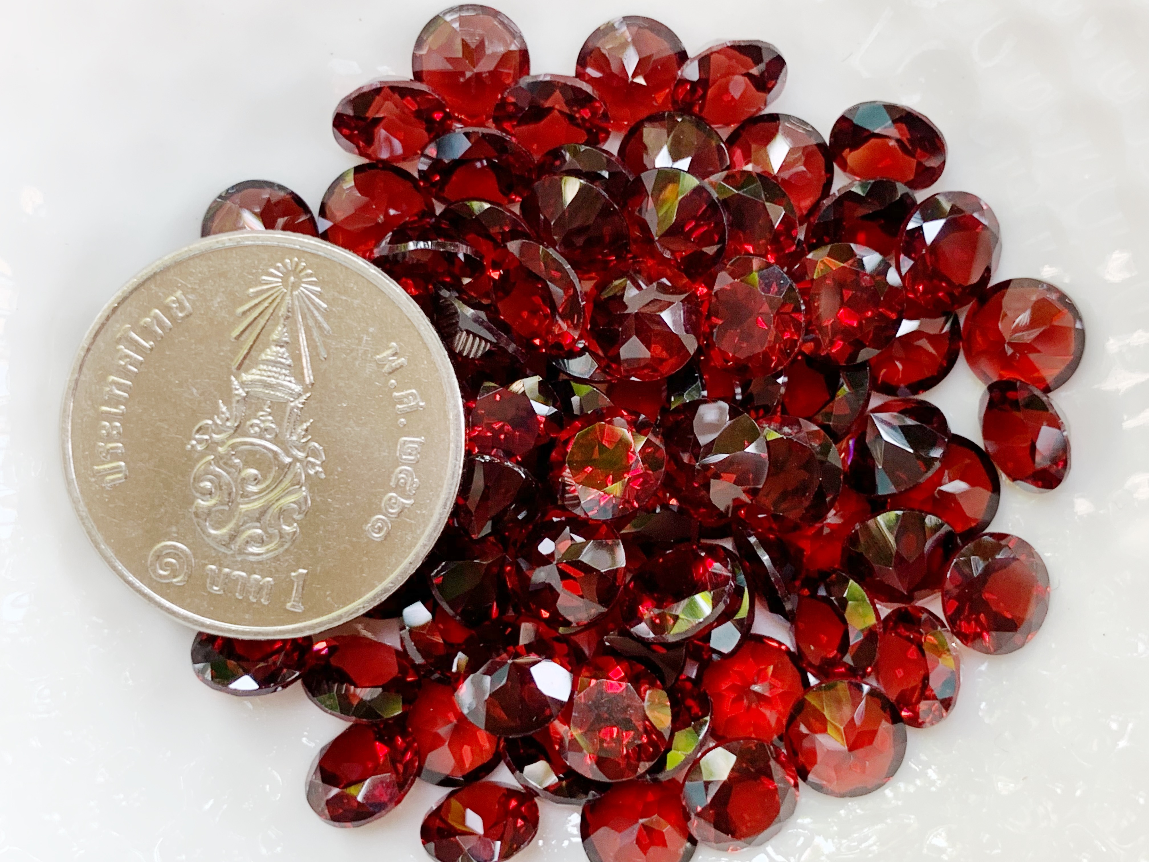 โกเมนกลม 6.0 มม. 5 กะรัต