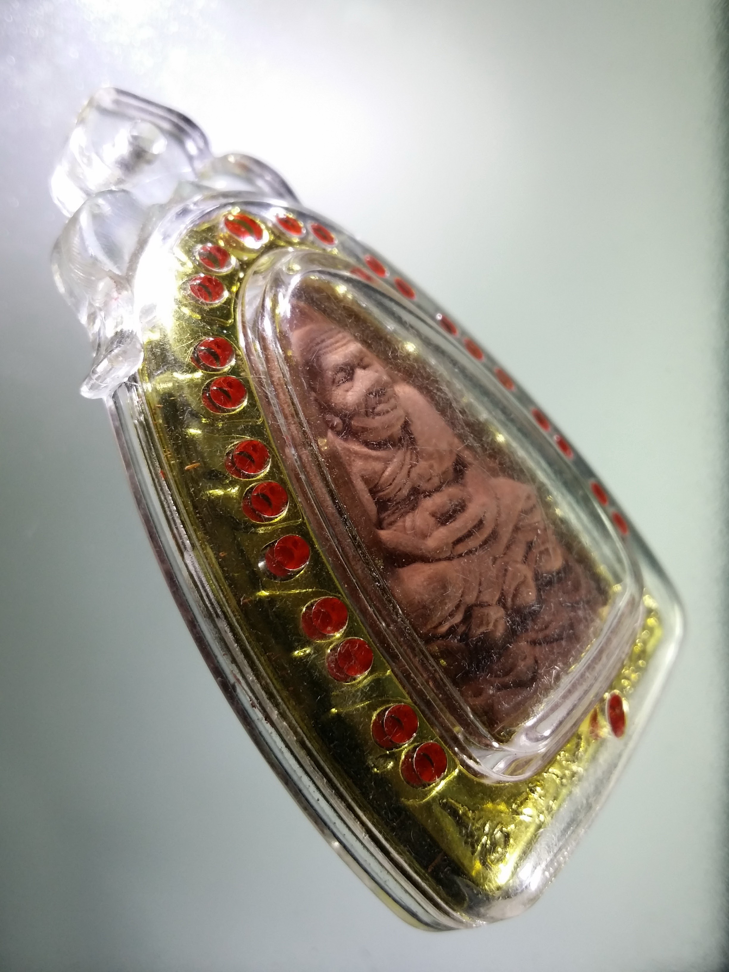 รหัสสินค้า หลวงปู่ทวด วัดต่างๆ 531 หลวงปู่ทวด เนื้อผง วัดเจริญธรรม จังหวัดนครนายก พร้อมกรอบพลาสติกเดิม จากวัด ไม่ทราบปีที่สร้าง เจ้าของเดิมไปทำบุญมา จำไม่ได้ ว่าประมาณปีไหน