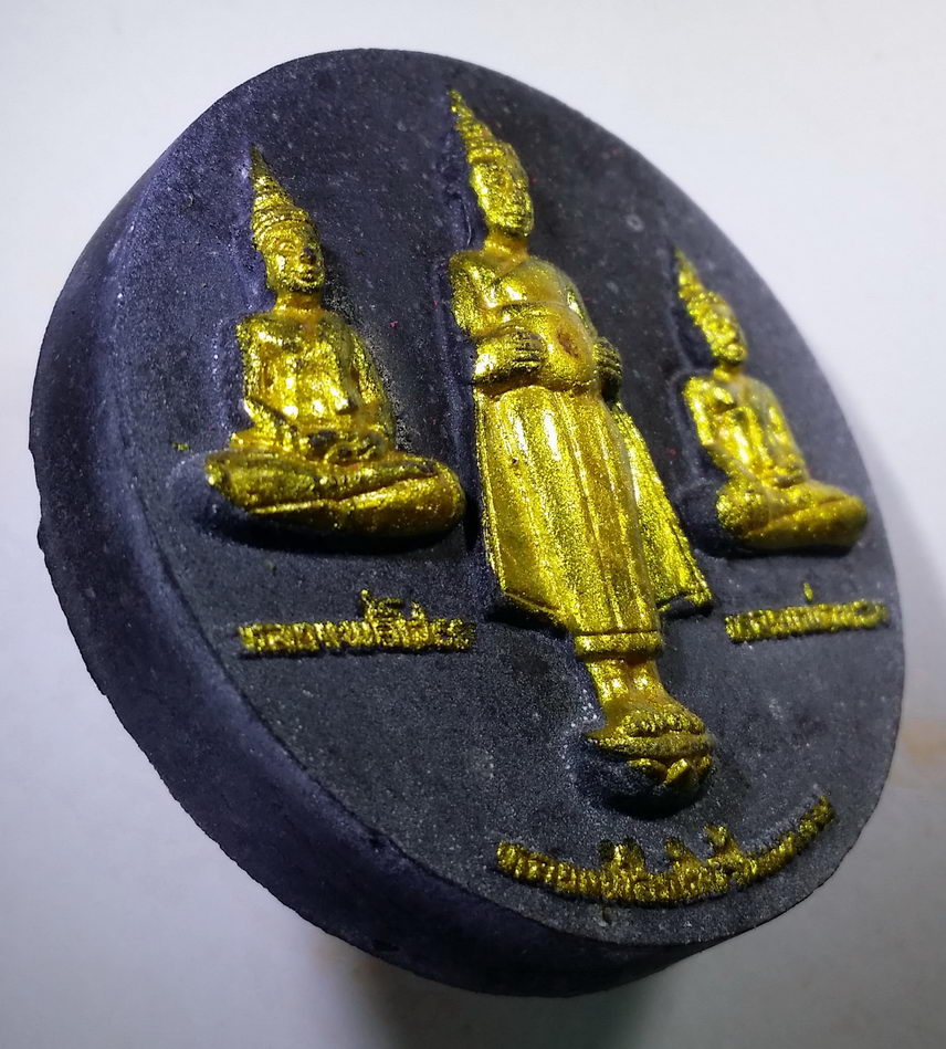 รหัสสินค้า จตุคามรามเทพ 169 หลวงพ่อวัดบ้านแหลม หลวงพ่อโสธร หลวงพ่อทอง หลังพระพิฆเณศวร วัดบางหอ อำเภอบ้านแหลม จังหวัดเพชรบุรี พระรายการนี้ให้เช่าบูชาแล้ว