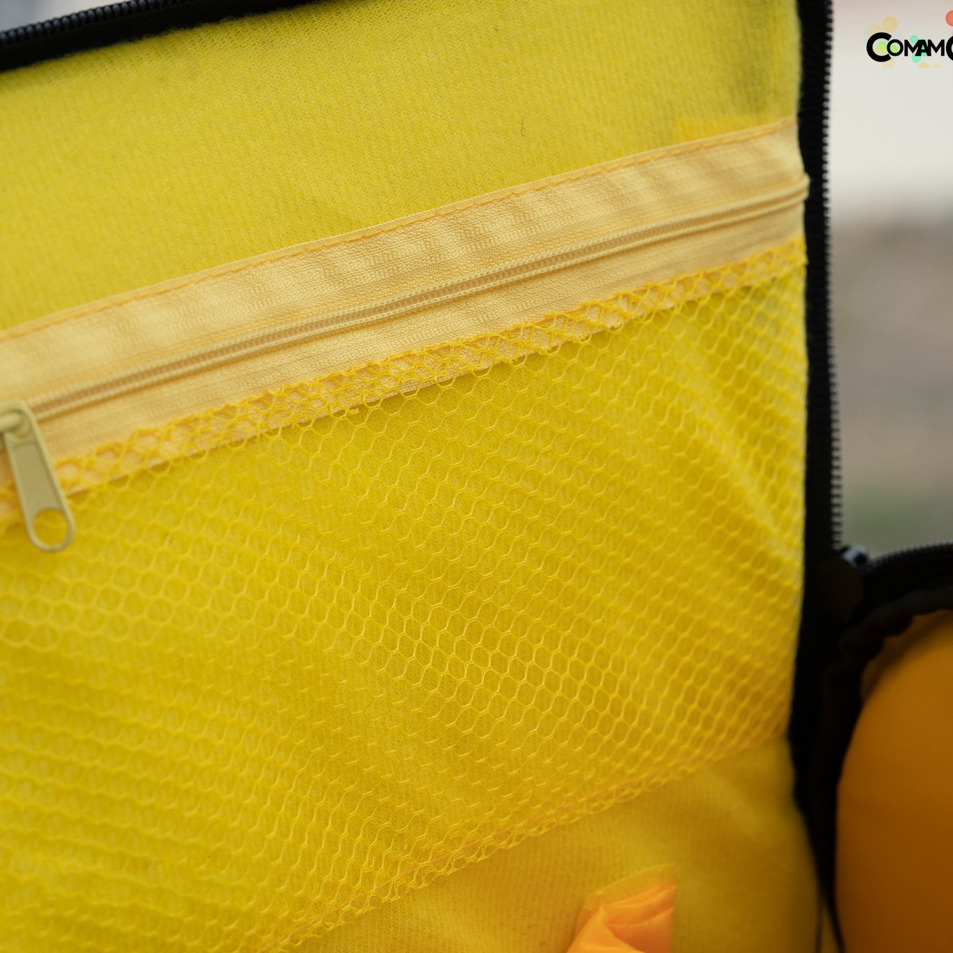 กระเป๋าใส่กล้อง สายสะพายไหล่ มีช่องแบ่งด้านใน