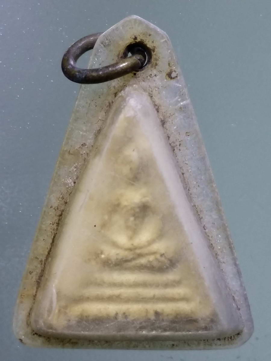 รหัสสินค้า พระไม่ทราบที่ 478 พระสมเด็จพิมพ์สามเหลี่ยม พิมพ์คะแนน ไม่ทราบที่ พระรายการนี้ให้เช่าบูชาแล้ว