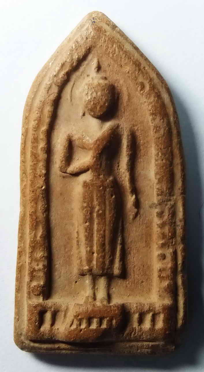 รหัสสินค้า พระกรุ 004 พระลีลาเนื้อดินเผา กรุวัดทับผึ้ง จังหวัดสุโขทัย สภาพใช้ พระรายการนี้ให้เช่าบูชาแล้ว