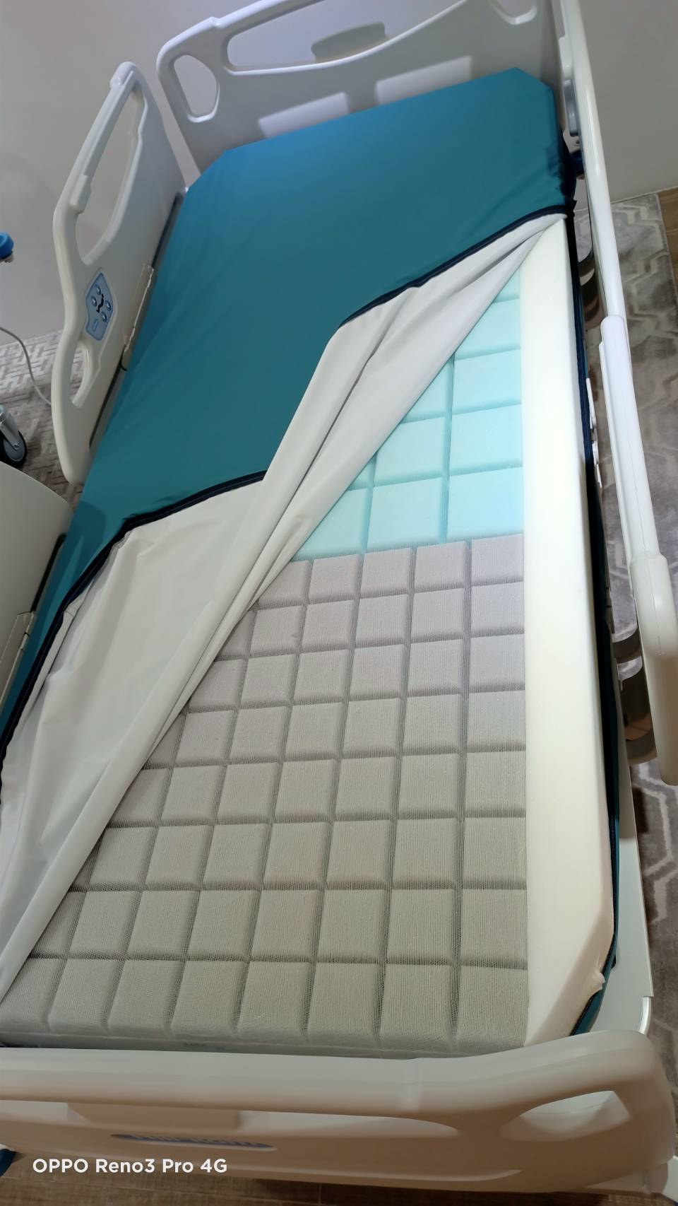 ที่นอนโฟมป้องกันแผลกดทับ แบรนด์ Hill-Rom รุ่น NP100 ผลิตภัณฑ์ Hill-Rom แบรนด์จากประเทศสหรัฐอเมริกา (USA) สินค้ารับประกันชั้นโฟม 5 ปี