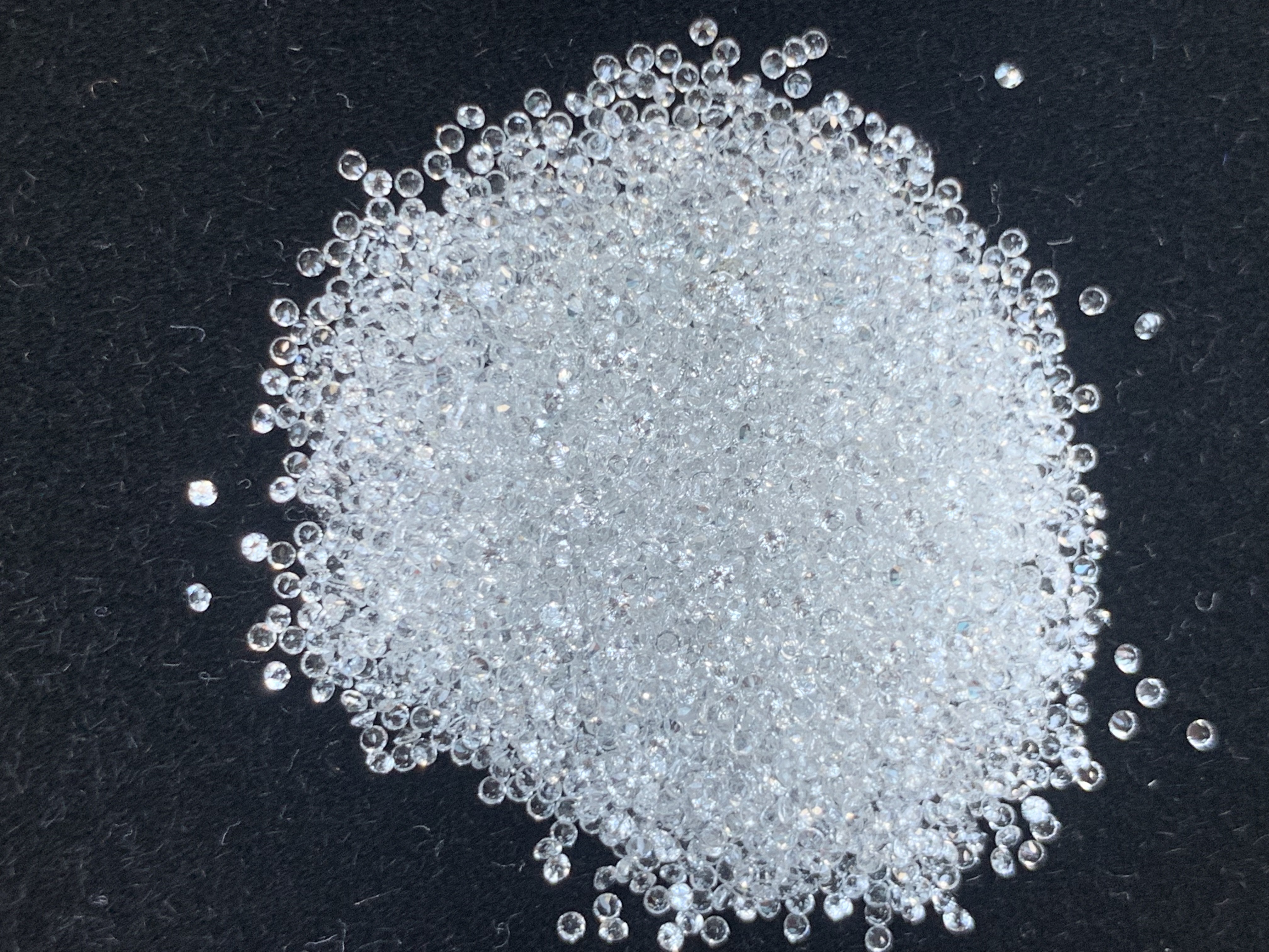 White topaz ไวท์โทปาสกลม 1.0 มม. 1 กะรัต