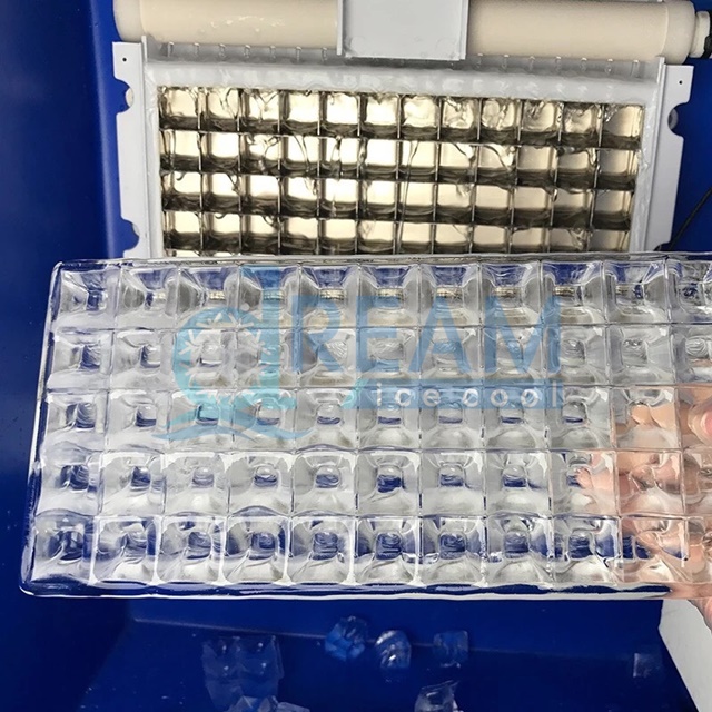 เครื่องทำน้ำแข็งขนาดเล็ก กำลังการผลิต 30-35 Kg./วัน