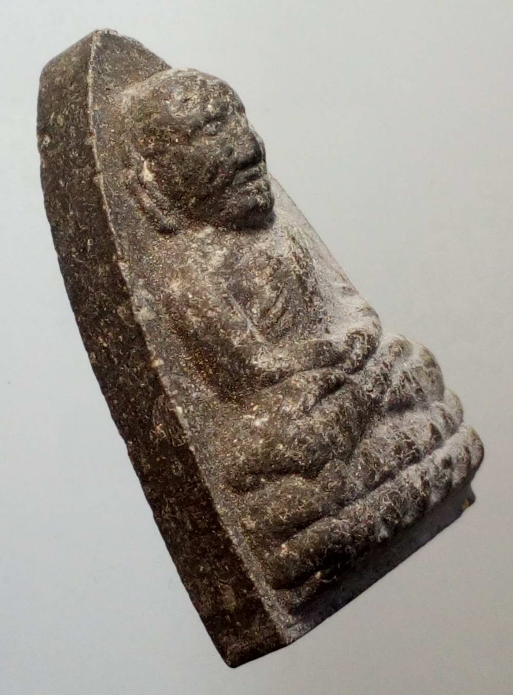 รหัสสินค้า หลวงปู่ทวด วัดต่างๆ 192 หลวงปู่ทวด วัดช้างให้ จังหวัดปัตตานี เนื้อผงใบลาน หลังเรียบ ไม่ทราบปีที่สร้าง