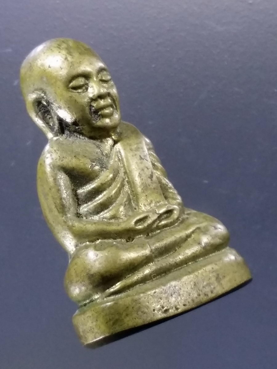 Antig Pim 034 รูปหล่อ เนื้ออัลปาก้า หลวงพ่อเงิน วัดบางคลาน จังหวัดพิจิตร ใต้ฐาน ตอกโค๊ต ไม่ทราบรุ่น