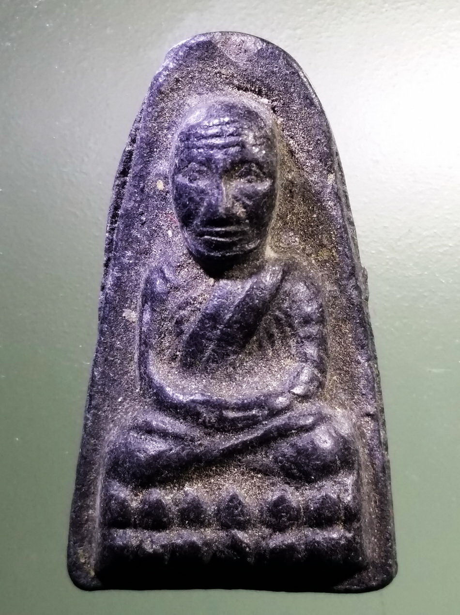 รหัสสินค้า หลวงปู่ทวด วัดต่างๆ 316 หลวงปู่ทวด เนื้อดินเผา วัดช้างให้ จังหวัดปัตตานี สร้างปี 2513 พระครูใบฎีกาขาว สร้าง