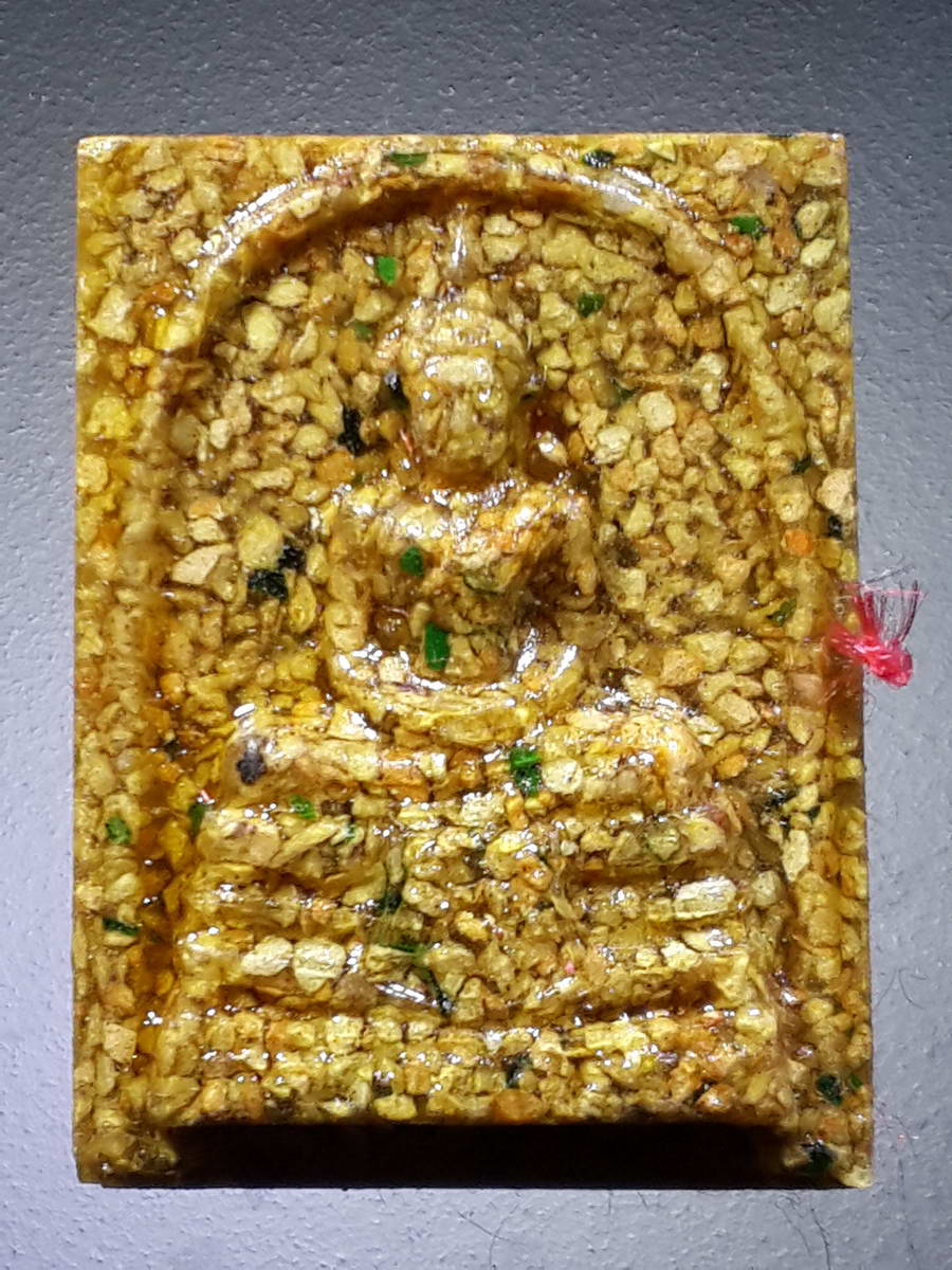 รหัสสินค้า พระมีกล่อง 347 หลวงพ่อโสธร เนื้อกระเบื้องหลังคาโบสถ์ วัดโสธรวรารามวรวิหาร จังหวัดฉะเชิงเทรา พิมพ์เล็ก