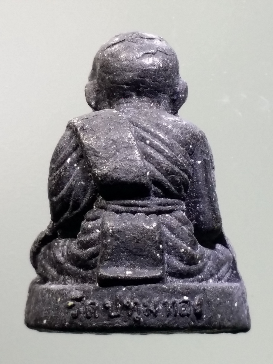 รหัสสินค้า หลวงปู่ทวด วัดต่างๆ 480 รูปหล่อลอยองค์ เนื้อผงใบลาน หลวงพ่อทวด ออกวัดปทุมทอง