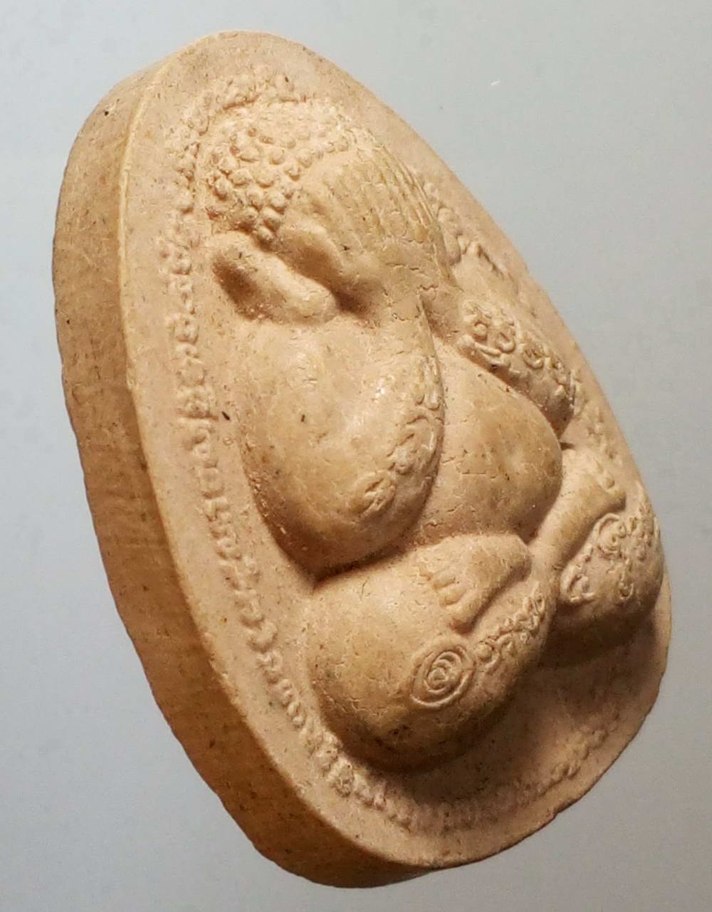 รหัสสินค้า พระปิดตา ทั่วไป 120 ปิดตาเนื้อผงฝังตะกรุด ติดจีวร หลวงปู่สีห์ วัดโต่งโต้น