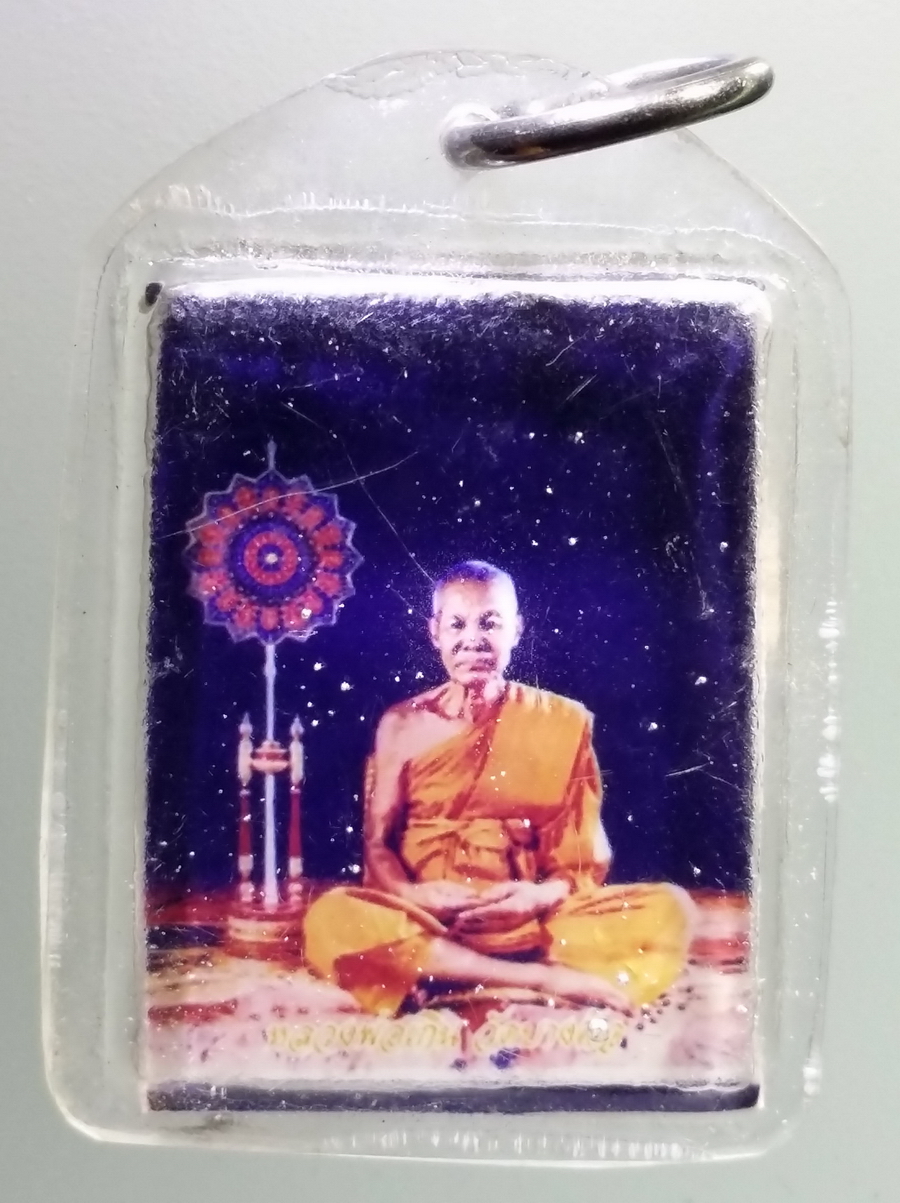 รหัสสินค้า เครื่องราง ล็อกเก็ต ภาพถ่าย 111 ภาพถ่ายพระพุทธ หลวงพ่อสุวรรณขีต หลังหลวงพ่อเกิน วัดบางค้อ