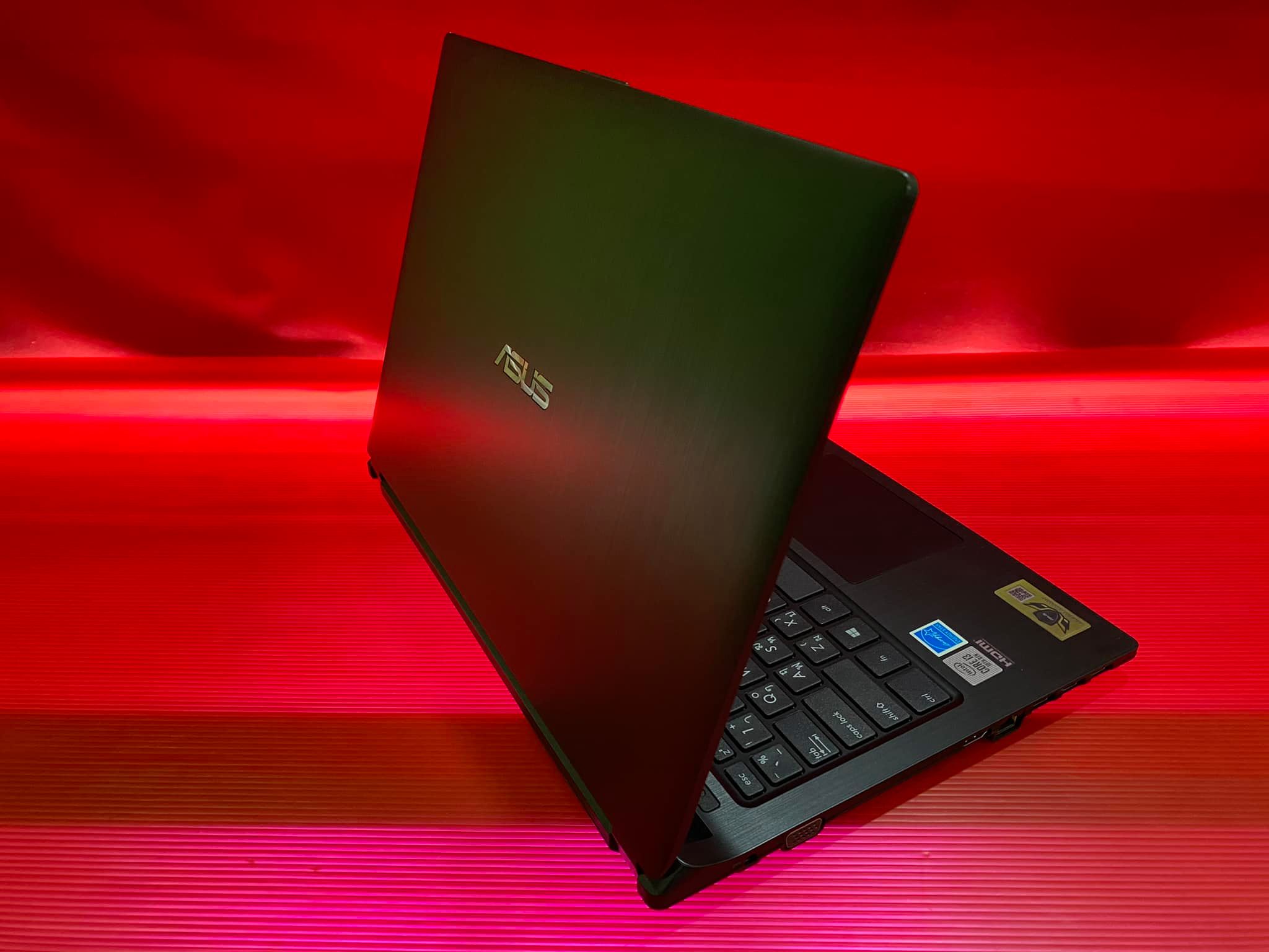( SOLD OUT ) Asus P1440FA-FA2261T ประกันเหลือยาวๆ