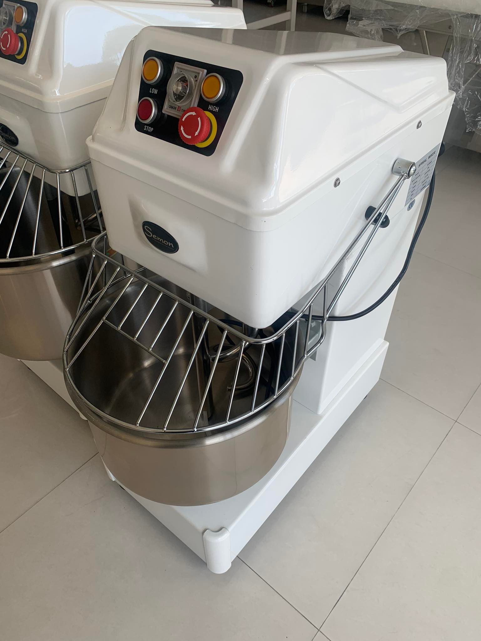 เครื่องนวดแป้ง 20 ลิตร 2 สปีด SI-SM20 แบรนด์ Semon