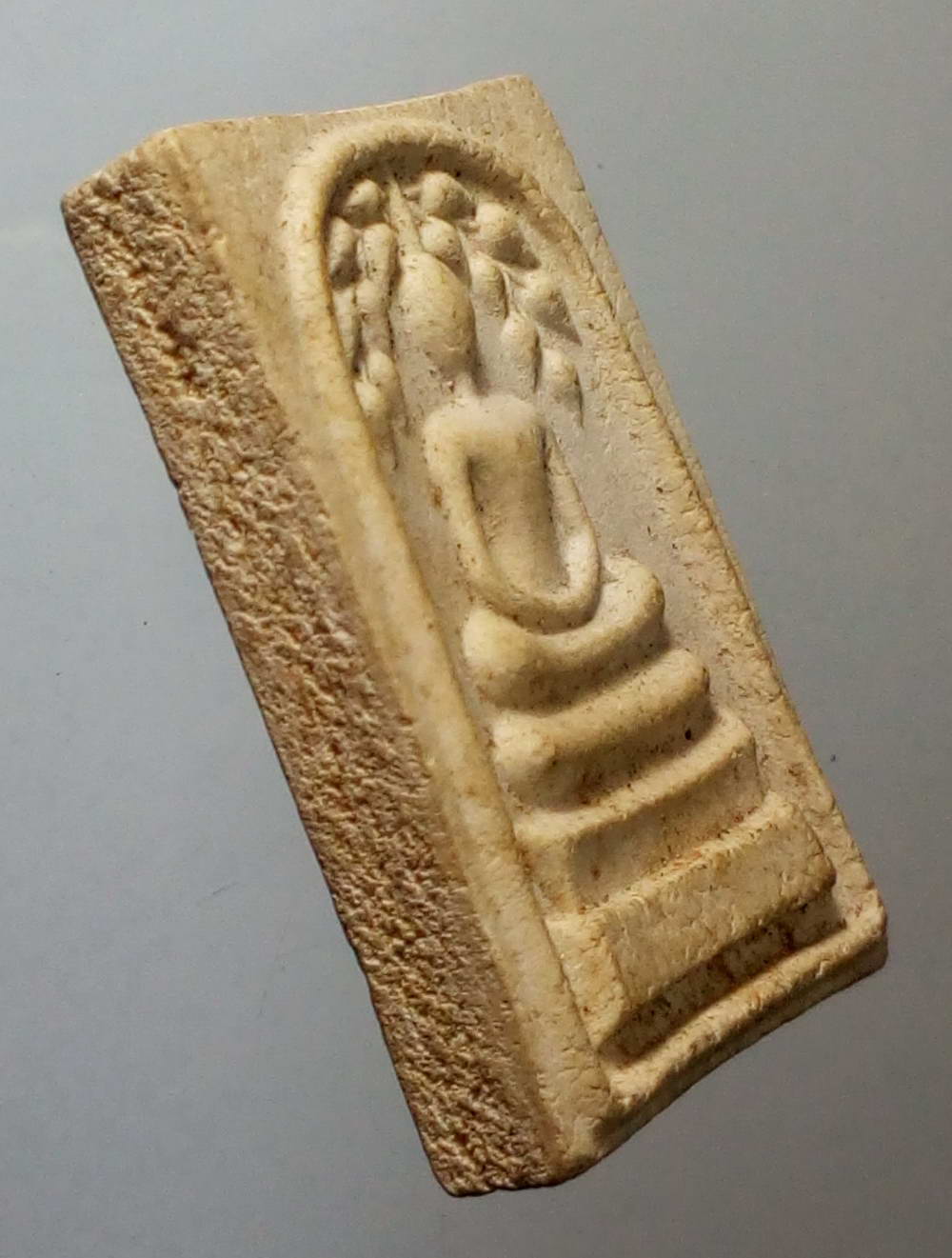 รหัสสินค้า พระสมเด็จ วัดต่างๆ 431 พระสมเด็จปรกโพธิ์ เนื้อผง รุ่น 1 หลังพระบรมธาตุชัยนาท จังหวัดชัยนาท