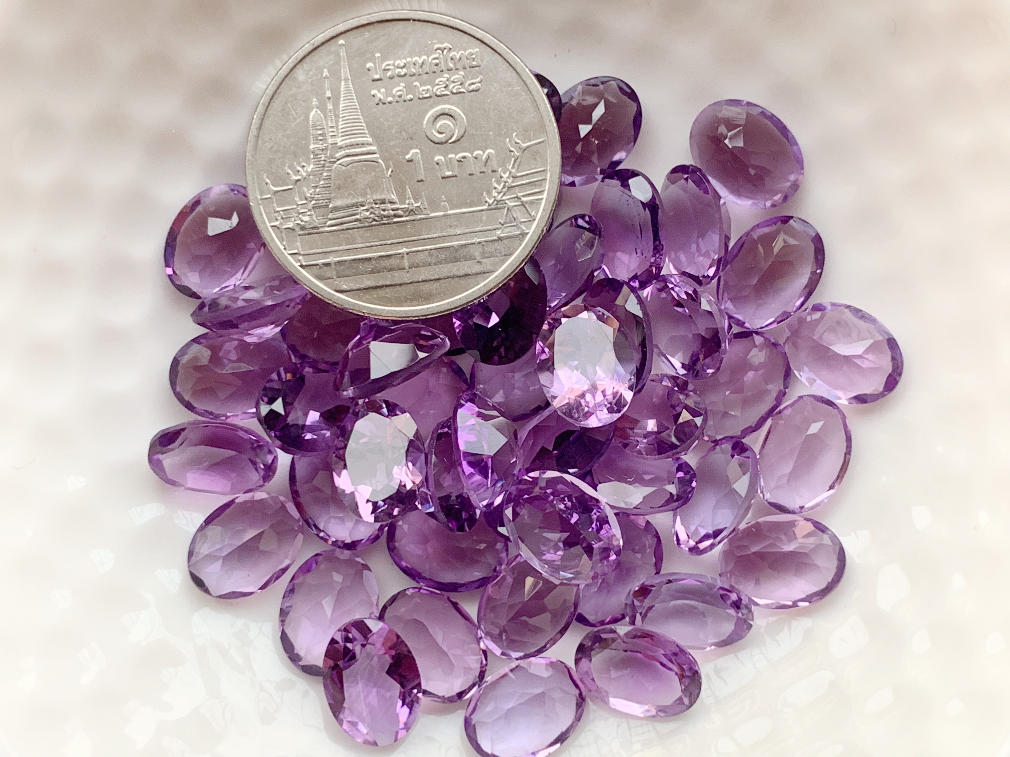 อเมทิสอ่อนไข่ 8X6 มม. 5 กะรัต