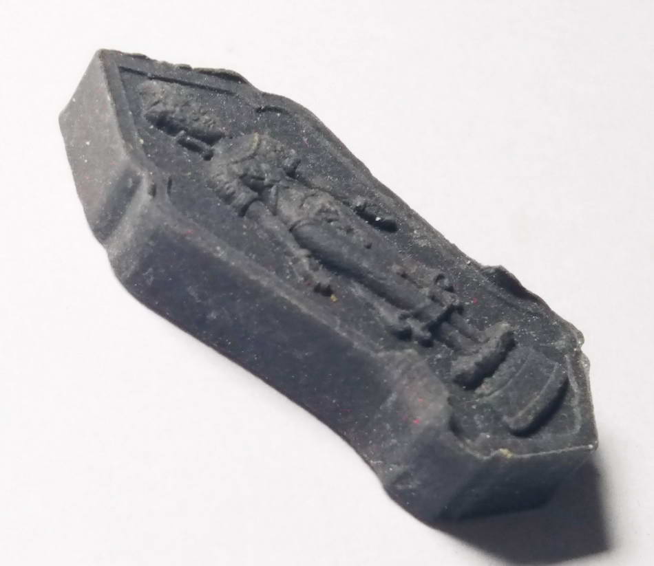 รหัสสินค้า พระมีกล่อง 133 พระปางเปิดโลกเนื้อผงใบลาน พระพุทธสุริยะเมตตรัย พระธาตุวัดปางหมู แม่ฮ่องสอน สร้างปี 2562