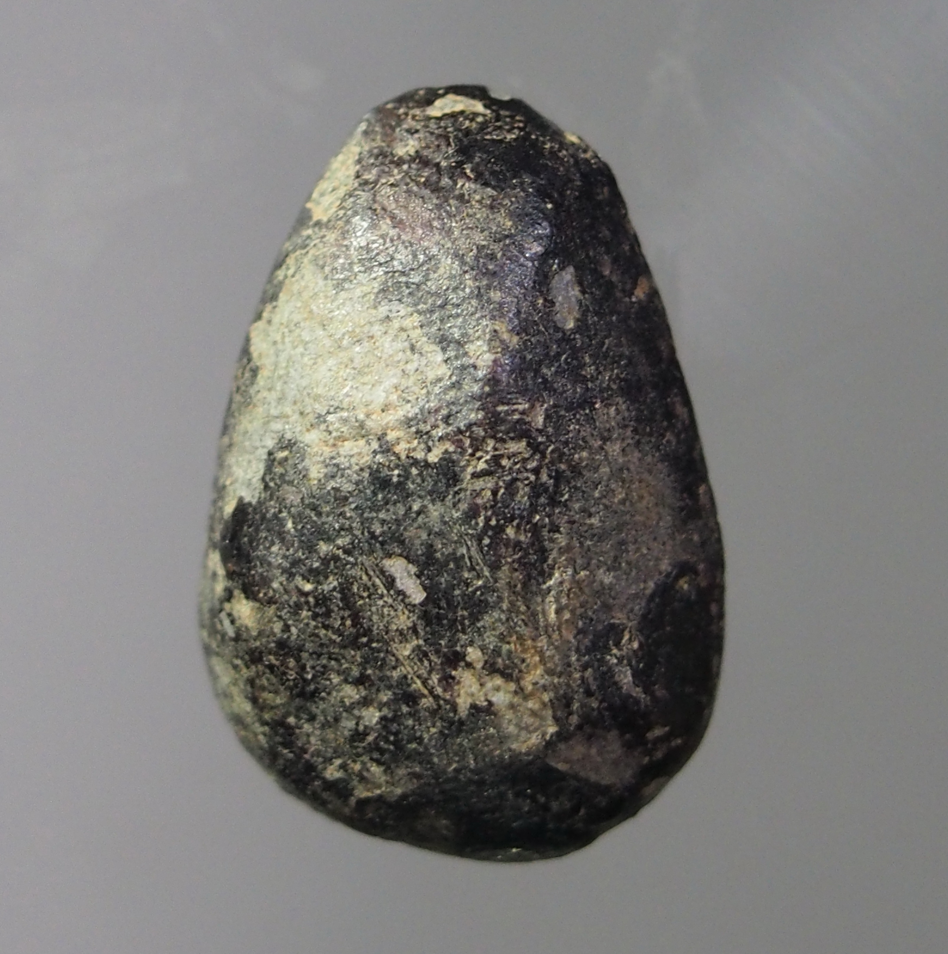 Antig on TT 002 พระปิดตาเนื้อผงคลุกรัก ไม่ทราบที่ เนื้อหาเก่า มีอายุครับ