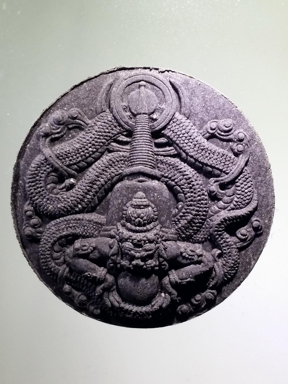 รหัสสินค้า จตุคามรามเทพ 824 พระเทวราชโพธิสัตว์ จตุคามรามเทพ รุ่น รวยไม่เลิก ปี ๒๕๕๐ เนื้อว่านดำ ปัดนาค พร้อมกล่องเดิม