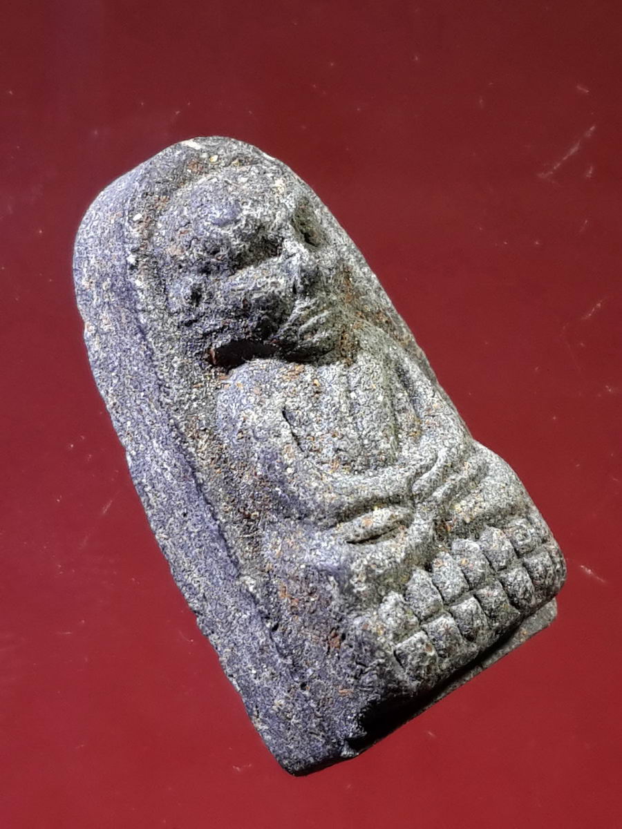 รหัสสินค้า หลวงปู่ทวด วัดต่างๆ 154 หลวงปู่ทวด เนื้อผงผสมว่าน ออกวัดห้วยมงคล จ.ประจวบคีรีขันธ์ พิมพ์เล็ก บัวตรง