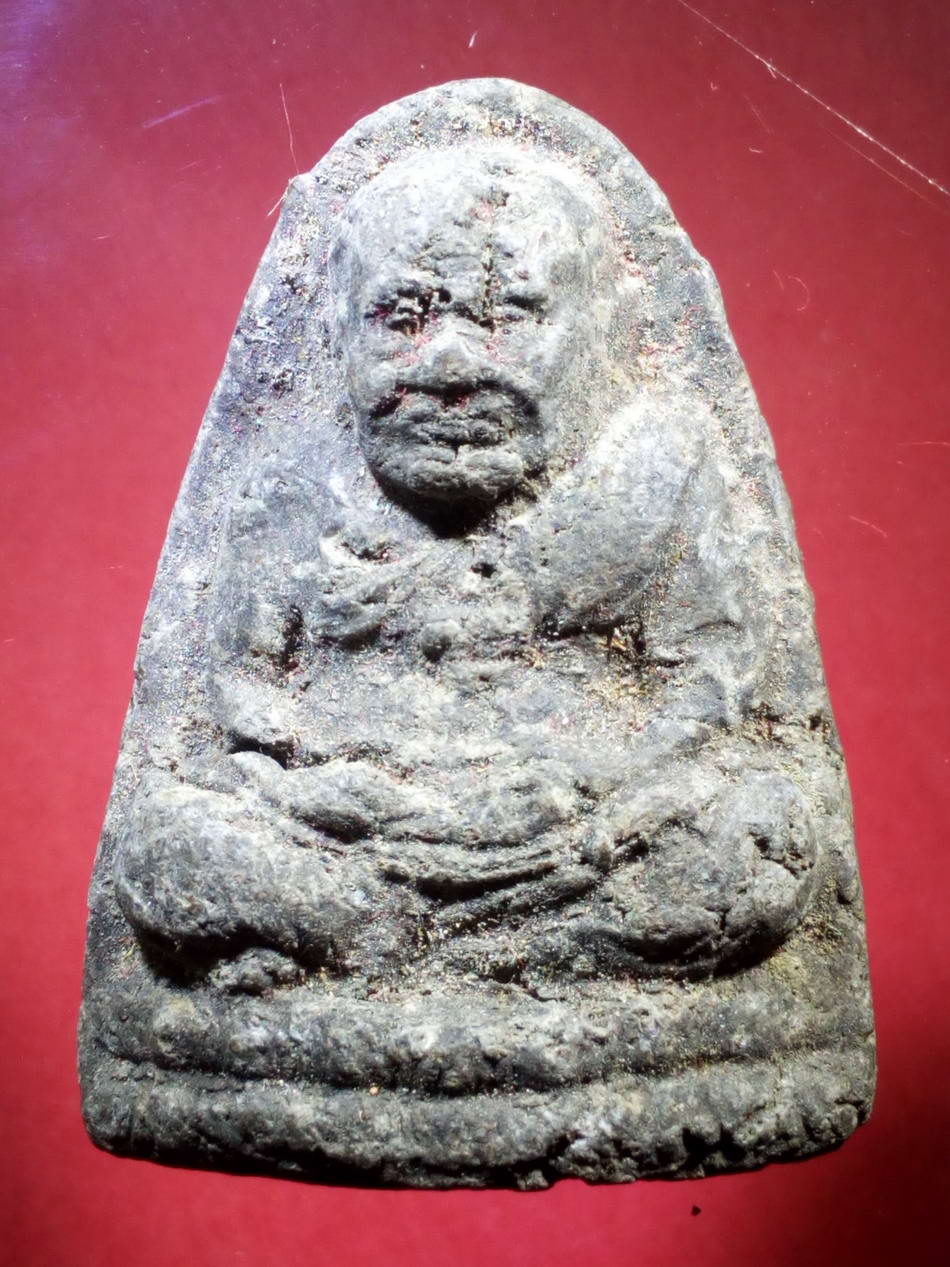 รหัสสินค้า หลวงปู่ทวด วัดต่างๆ 177 หลวงปู่ทวด เนื้อผงหลังเรียบ ไม่ทราบวัด ด้านหลังโรยแร่มวลสาร