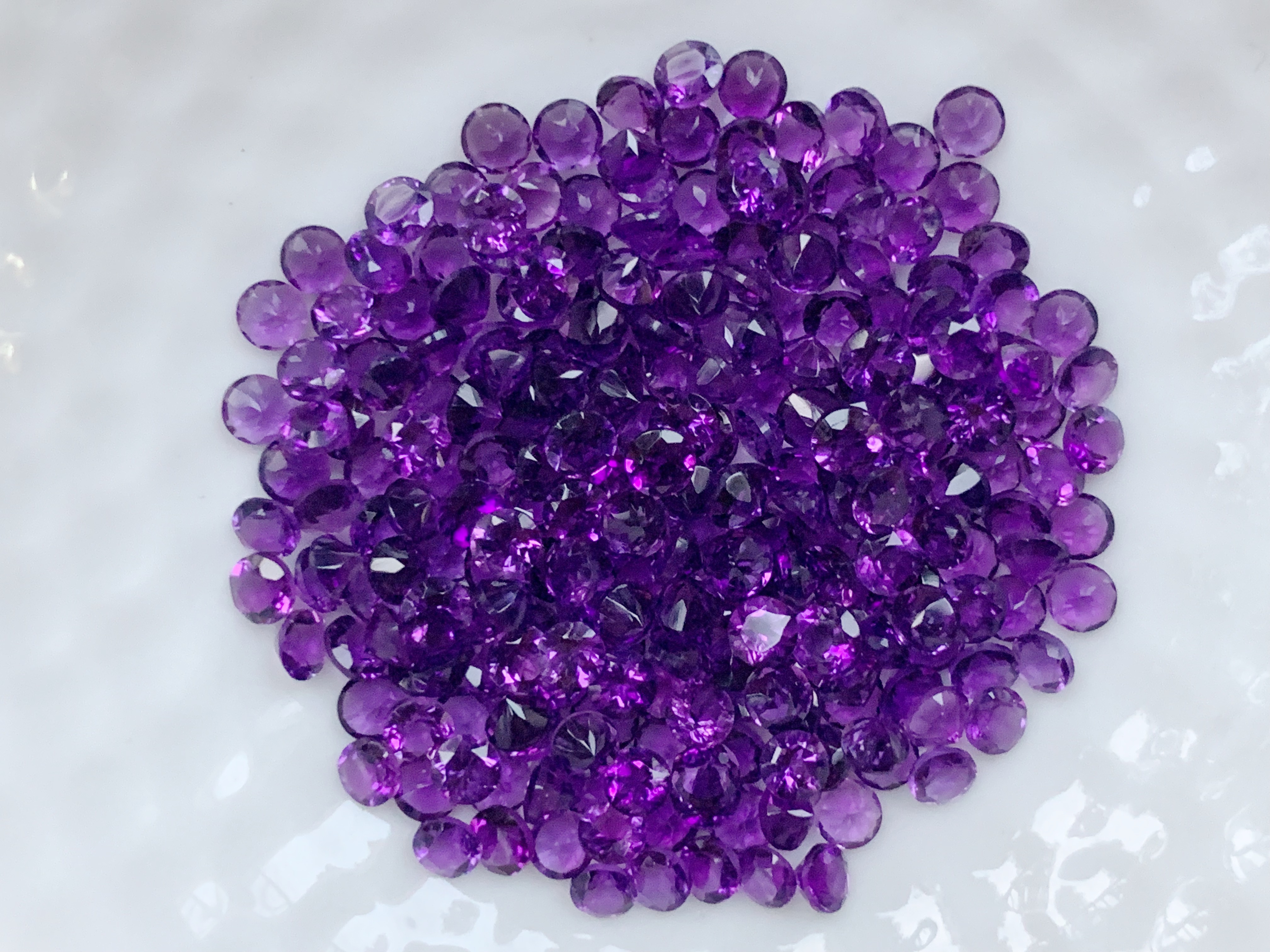 อเมทิสกลม 3.0 มม. 5 กะรัต