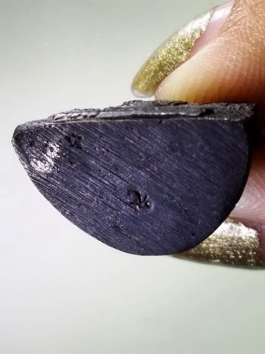 Antig LSD 136 รูปหล่อพระพุทธหลวงพ่อธรรมจักร สร้างปี 2553 ตอกโค้ด