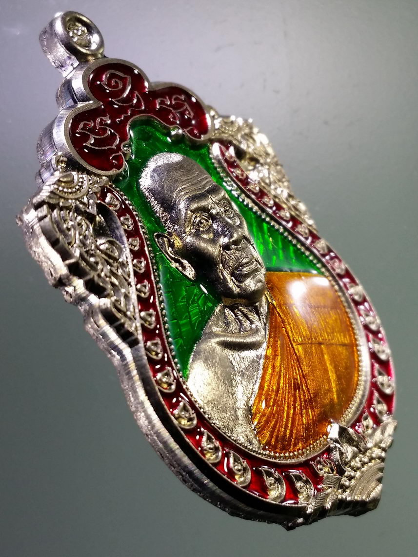 รหัสสินค้า พระมีกล่อง 008 เหรียญเสมาพระพรหม เนื้ออัลปาก้าลงยา รุ่น พรหมพัฒน์พันล้าน ๒ หลวงพ่อพัฒน์ วัดห้วยด้วน อำเภอหนองบัว จังหวัดนครสวรรค์ ตอกโค๊ต หมายเลข ๑๐๐