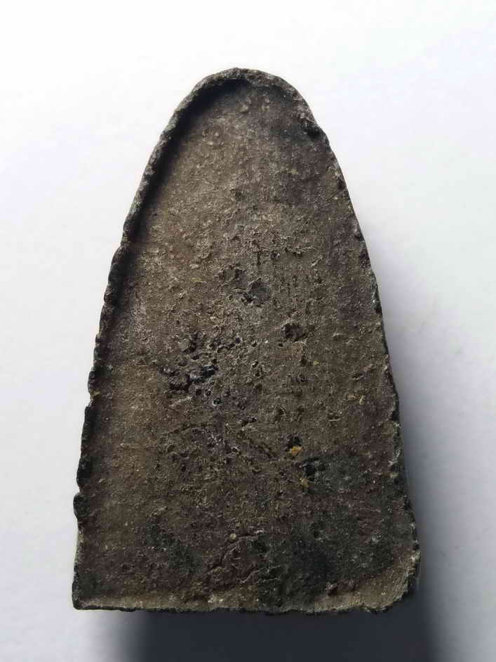 รหัสสินค้า พระไม่ทราบที่ 069 หลวงปู่ทวดเนื้อผงใบลาน วัดช้างให้ จังหวัดปัตตานี ไม่ทราบวัดที่ออก ไม่ทราบปีที่สร้าง พระรายการนี้ให้เช่าบูชาแล้ว