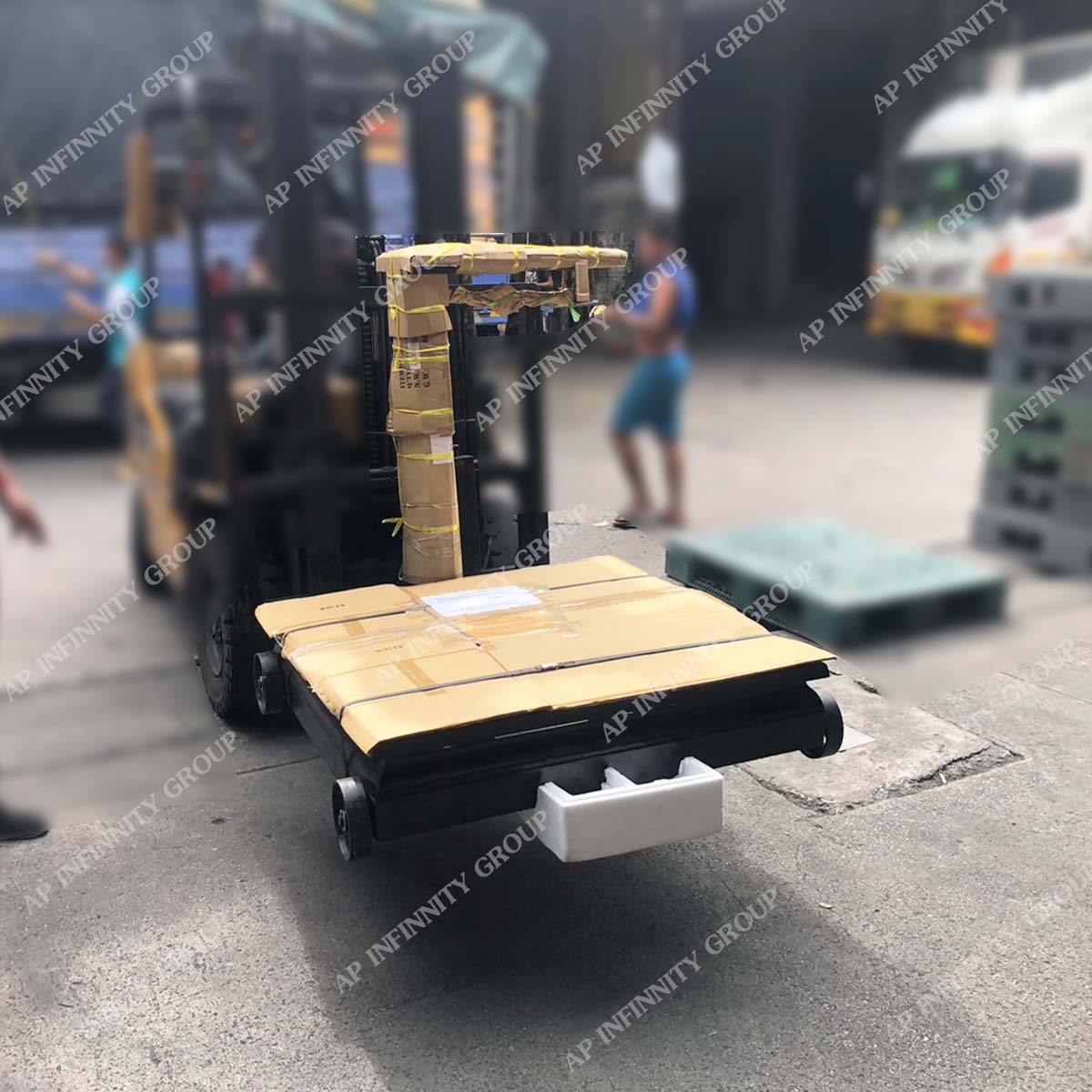 เครื่องชั่งคานเลื่อน ตาชั่งคานเลื่อน เครื่องชั่งแบบคานเลื่อน เครื่องชั่งระบบคานเลื่อน พิกัดน้ำหนัก2000กิโลกรัม ค่าละเอียด 500 กรัม แท่นชั่งเป็นเหล็กหล่อขนาด แท่นชั่งขนาด 100 x 110 ซม.