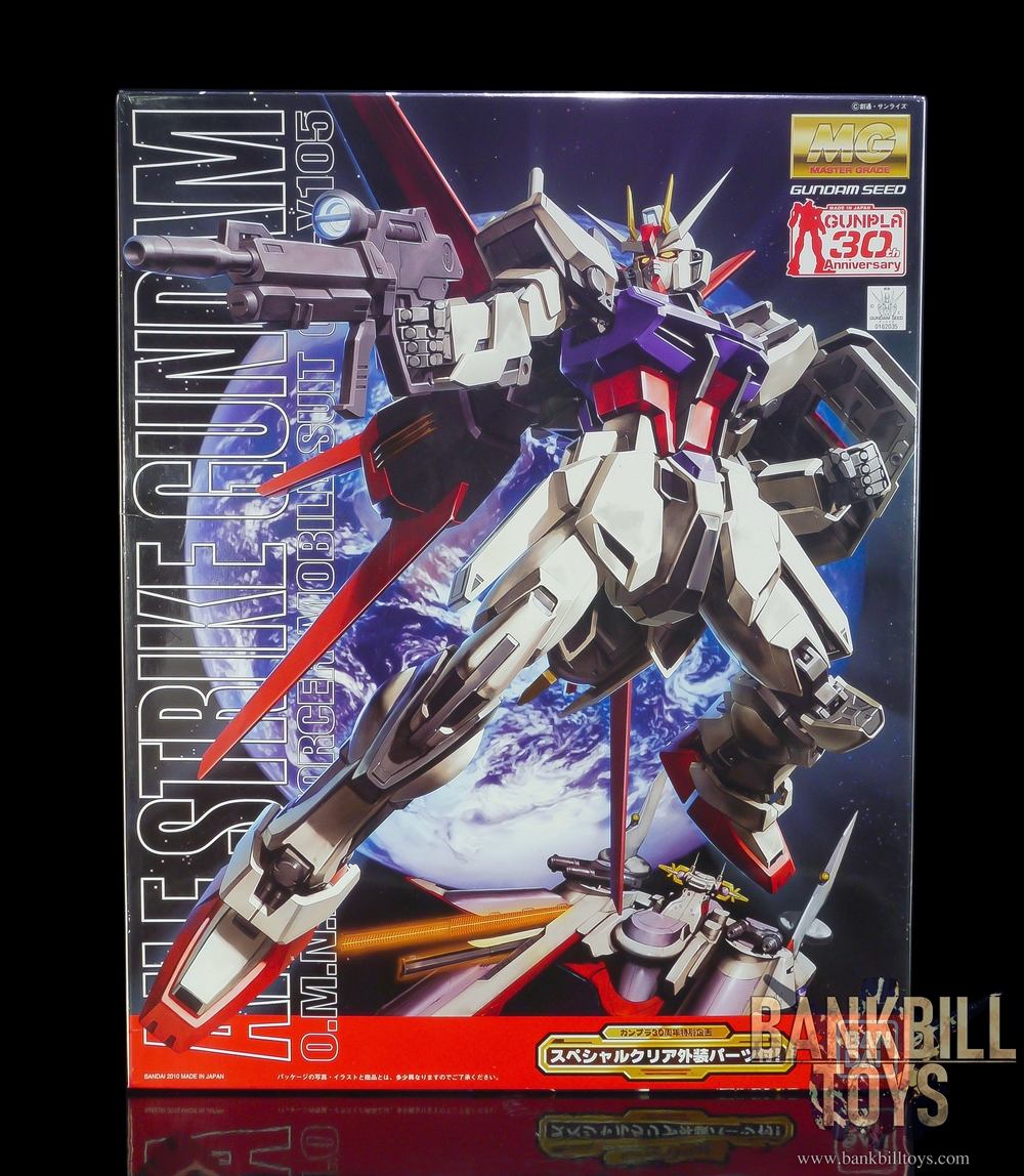 กันดั้ม Bandai Gunpla MG 1/100 GAT-X105+AQM/E-X01 Aile Strike Gundam [Gunpla 30th Anniversary with Special Clear Exterior Parts]