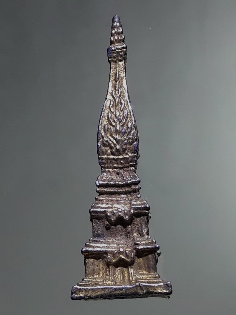 Antig FB 12872 รูปหล่อกะไหล่ทอง พระธาตุพนมจำลอง วัดพระธาตุพนม จังหวัดนครพนม