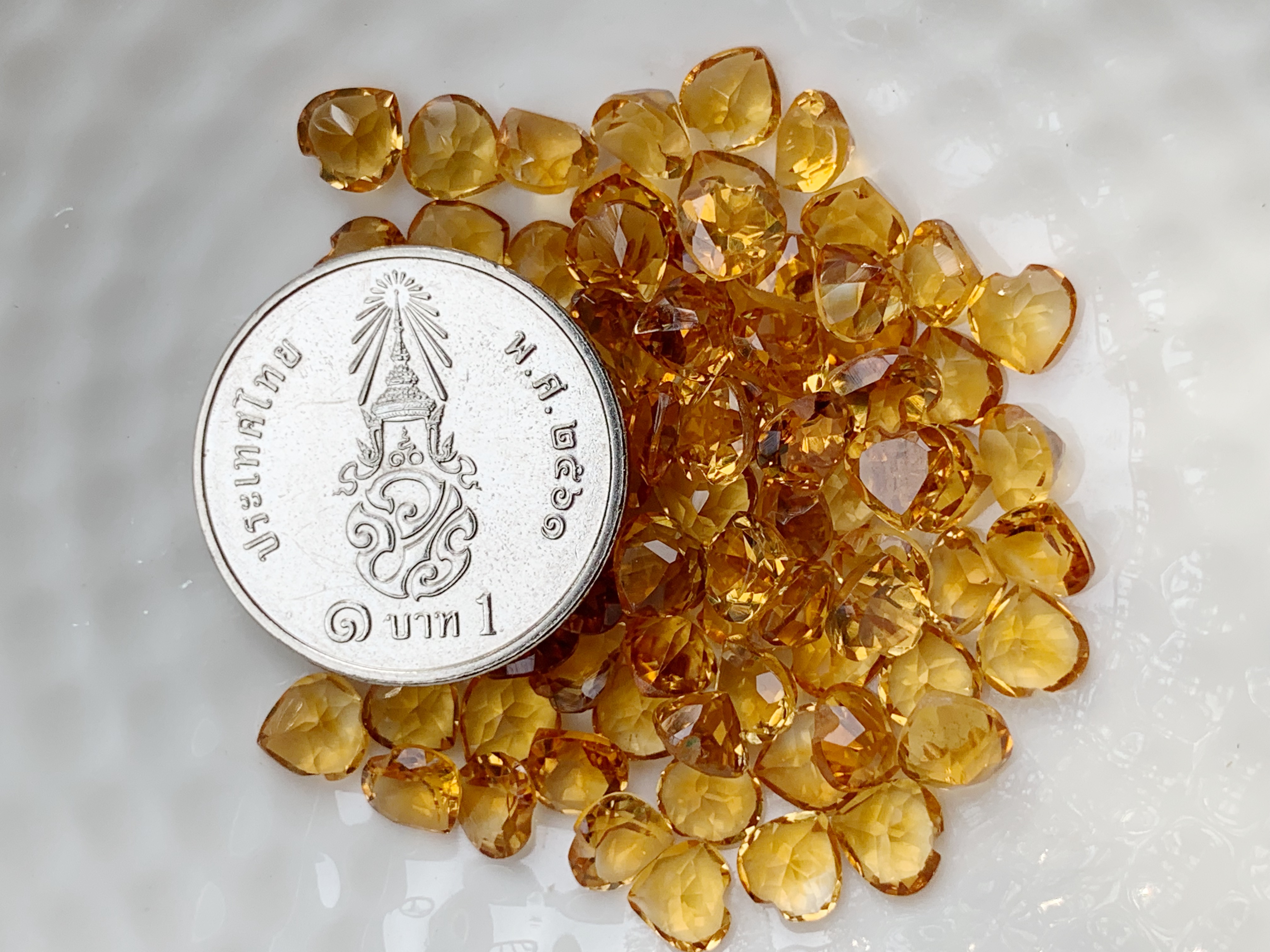 ซิทรินหัวใจ 5 มม. 5 กะรัต