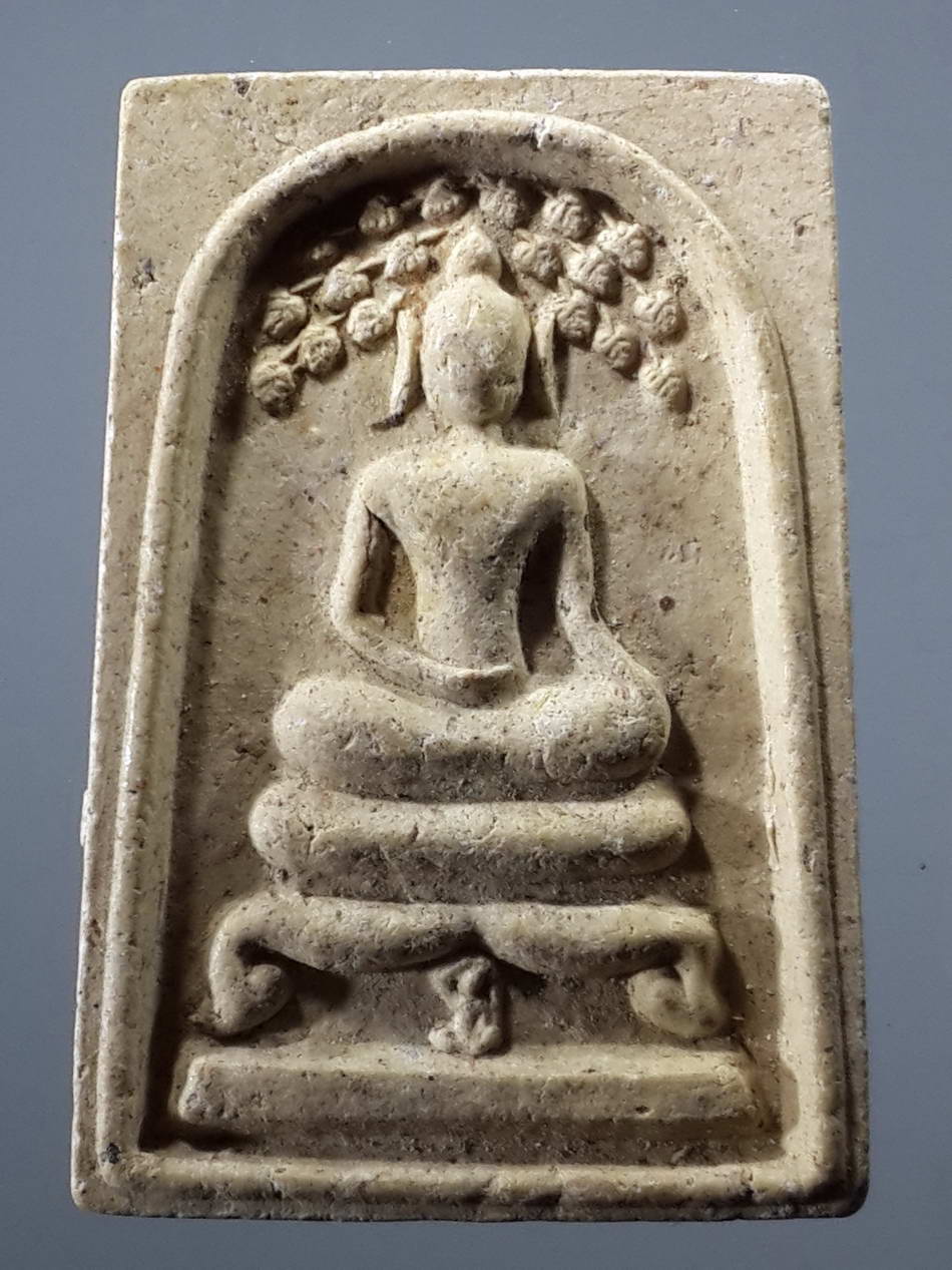 รหัสสินค้า พระสมเด็จ วัดต่างๆ 578 พระสมเด็จปรกโพธิ์สะดุ้งกลับ วัดหลวง จังหวัดพิจิตร พระรายการนี้ให้เช่าบูชาแล้ว