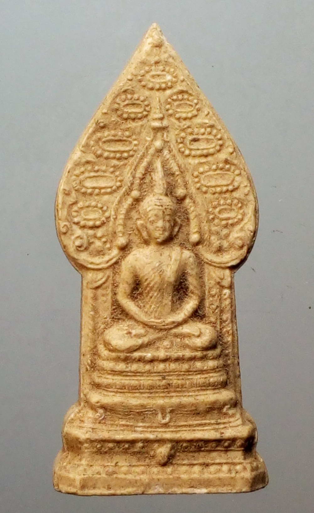 รหัสสินค้า พระเนื้อดิน เนื้อผง เนื้อว่าน 834 พระนิรันตราย เนื้อผง วัดบางระกำ จังหวัดพิษณุโลก สร้างปี 2544