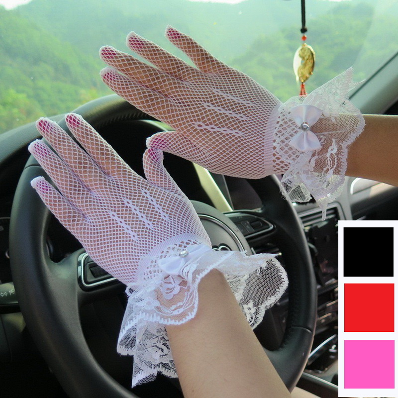 GL1139- ถุงมือลูกไม้เด็กออกงานแบบตาข่าย มีสีดำ สีขาว สีแดง และสีชมพู มี 2 ขนาด ยืดได้เยอะ มีขนาดเด็ก-เด็กโต และผู้ใหญ่