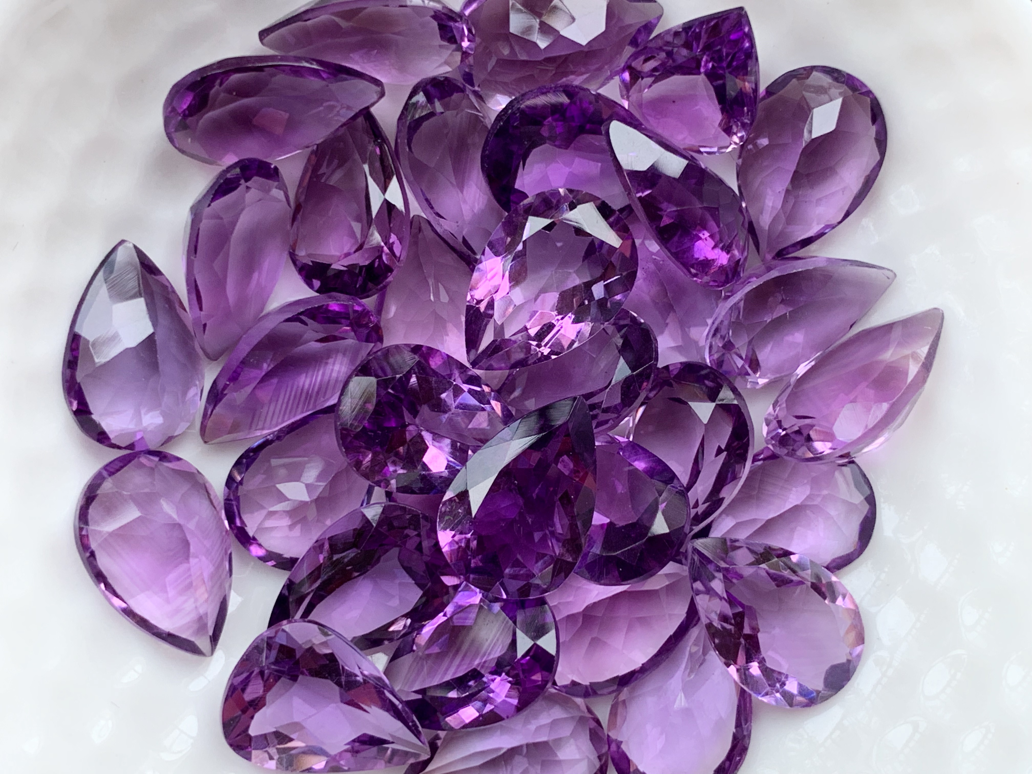 อเมทิสหยดน้ำ 13X9 มม. 1 เม็ด