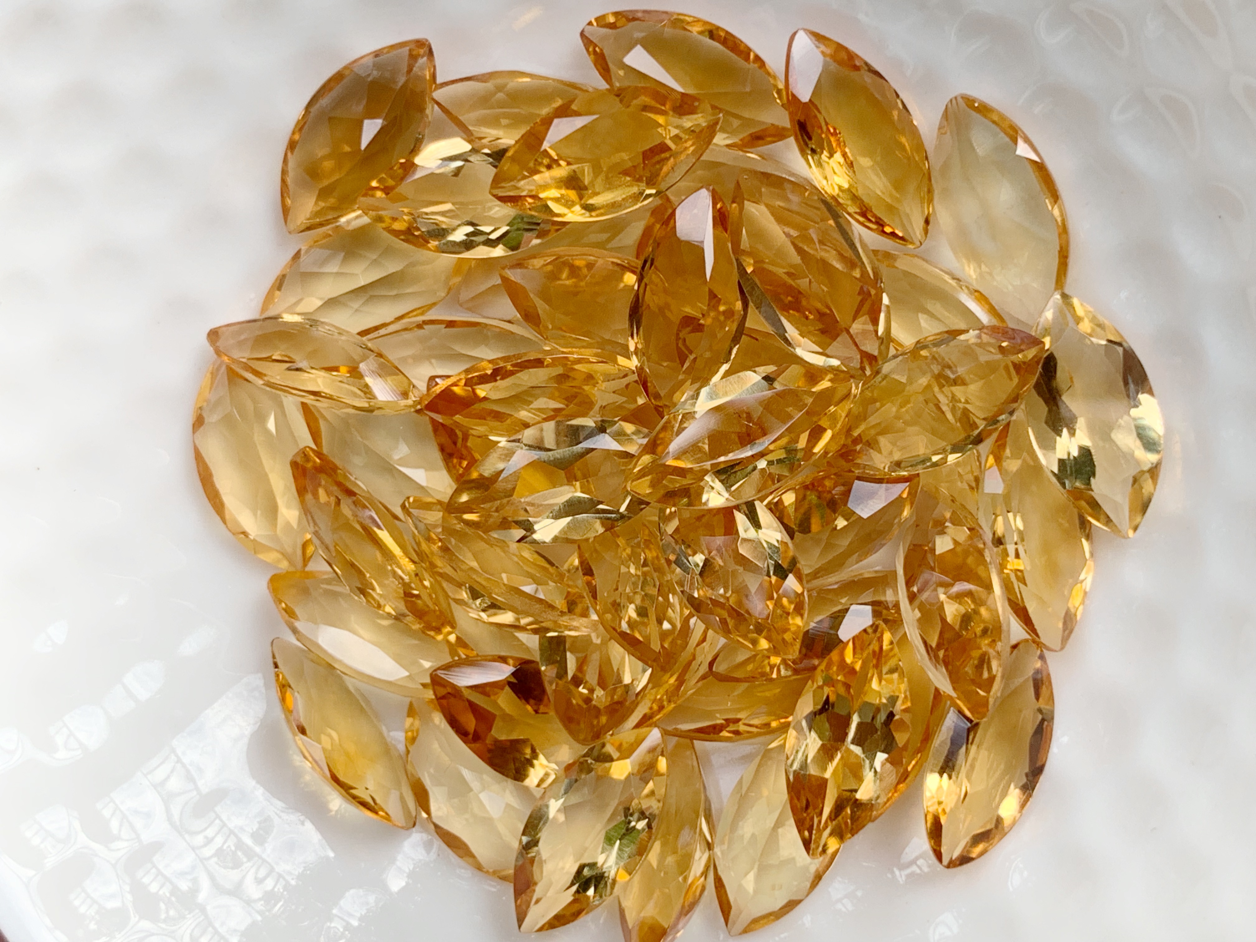 ซิทรินมาคี 6X12 มม. 5 กะรัต