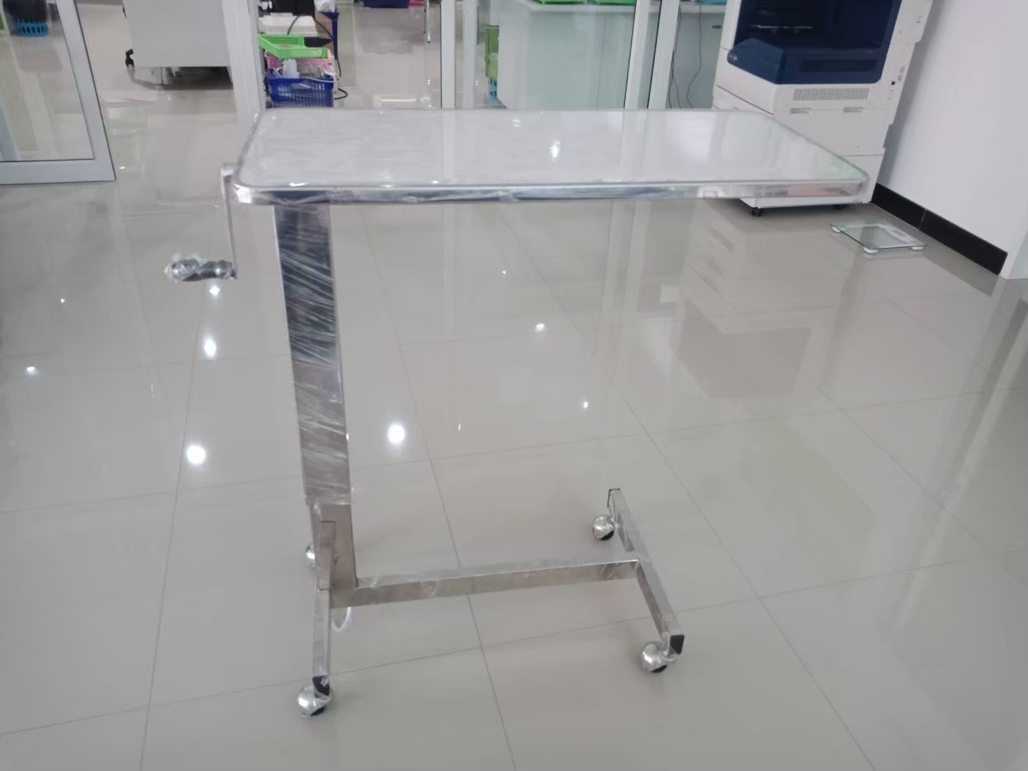 โต๊ะคร่อมเตียงสแตนเลส ขอบสแตนเลส PS38 (Best Seller)