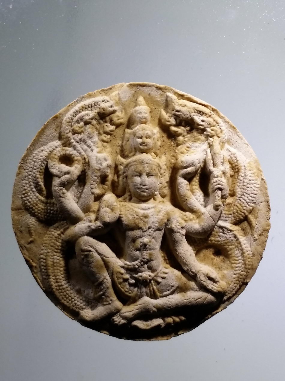 รหัสสินค้า จตุคามรามเทพ 905 จตุคามรามเทพ รุ่น เก้าหน้ามหาโชคมหาเศรษฐี วัดอ้ายเขียว เนื้อว่านสีน้ำตาล