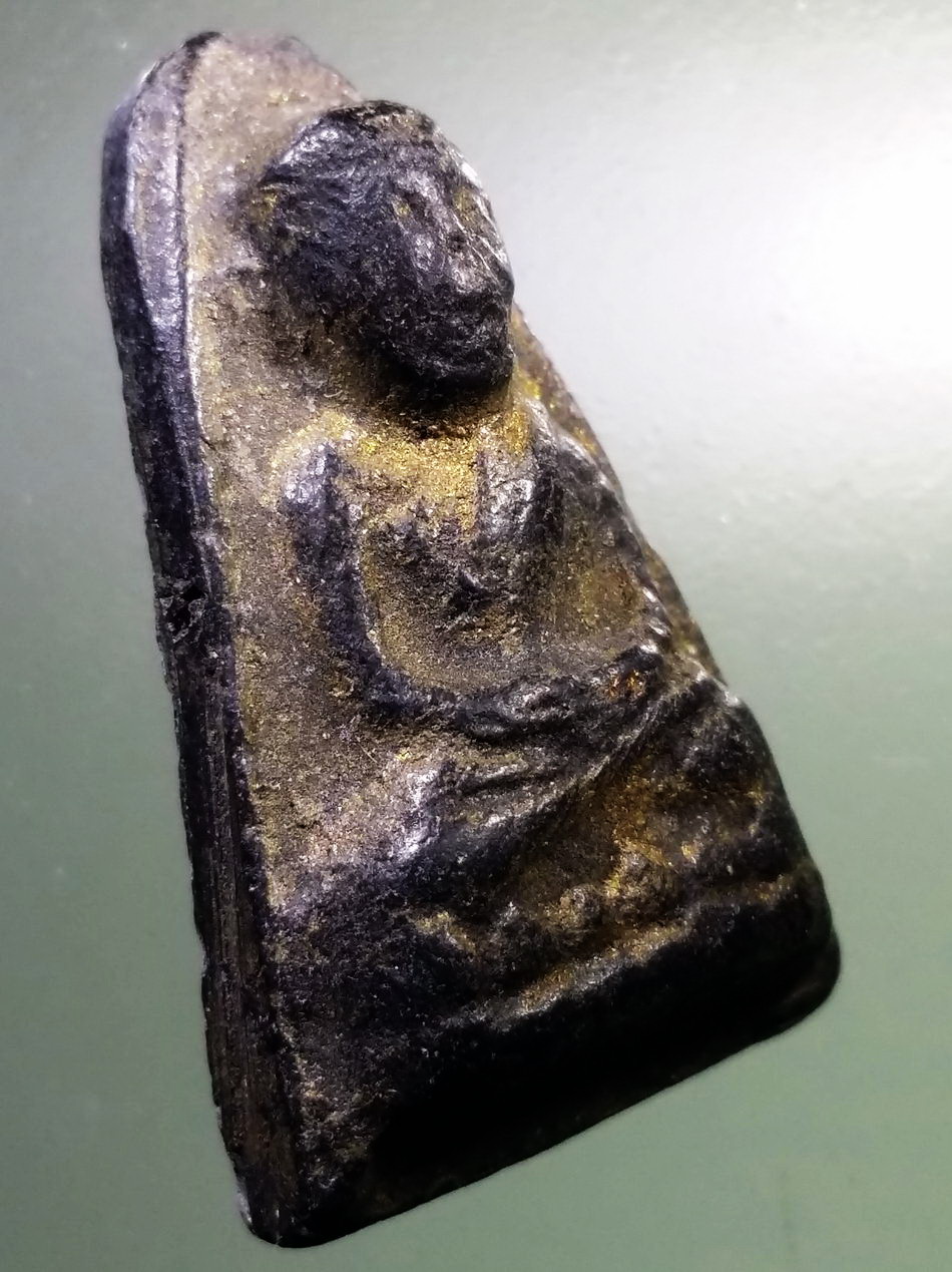 รหัสสินค้า หลวงปู่ทวด วัดต่างๆ 404 หลวงปู่ทวดเนื้อดินเผา วัดช้างให้ จังหวัดปัตตานี สร้างปี 2513 พระครูใบฎีกาขาวสร้าง