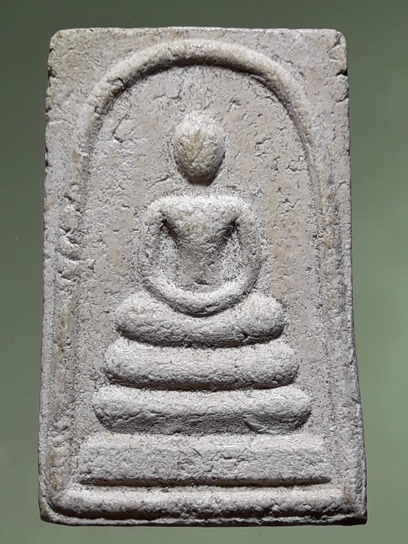 รหัสสินค้า พระสมเด็จ วัดต่างๆ 1327 พระสมเด็จเนื้อผง หลังยันต์ คาถา หัวใจพระพุทธเจ้า อิ กะ วิ ติ