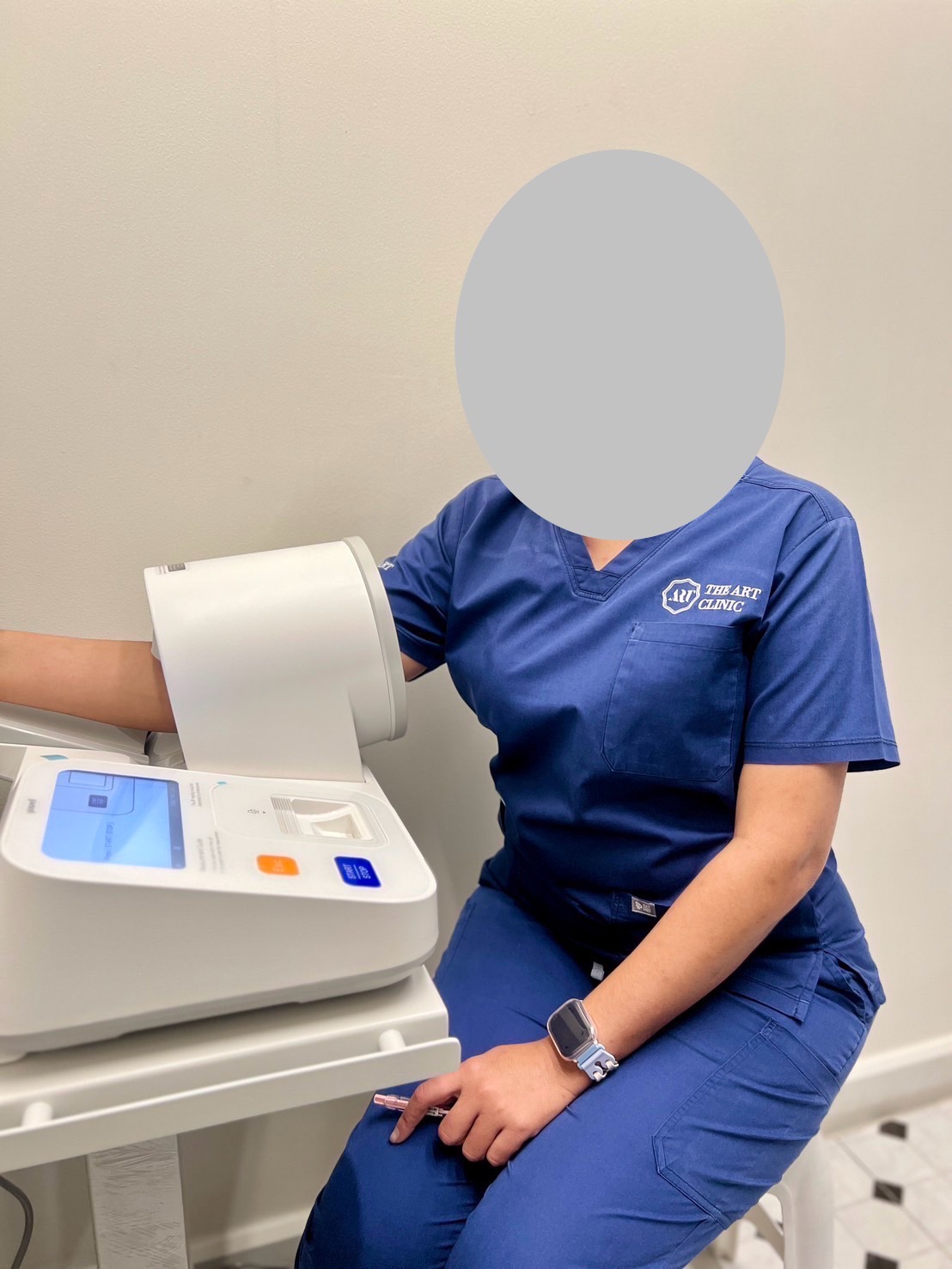 เครื่องวัดความดันโลหิตแบบสอดแขนชนิดอัตโนมัติ Yuwell YE990 + พร้อมรถเข็นขาตั้ง + กระดาษบันทึกผล สินค้ารับประกัน 1 ปี