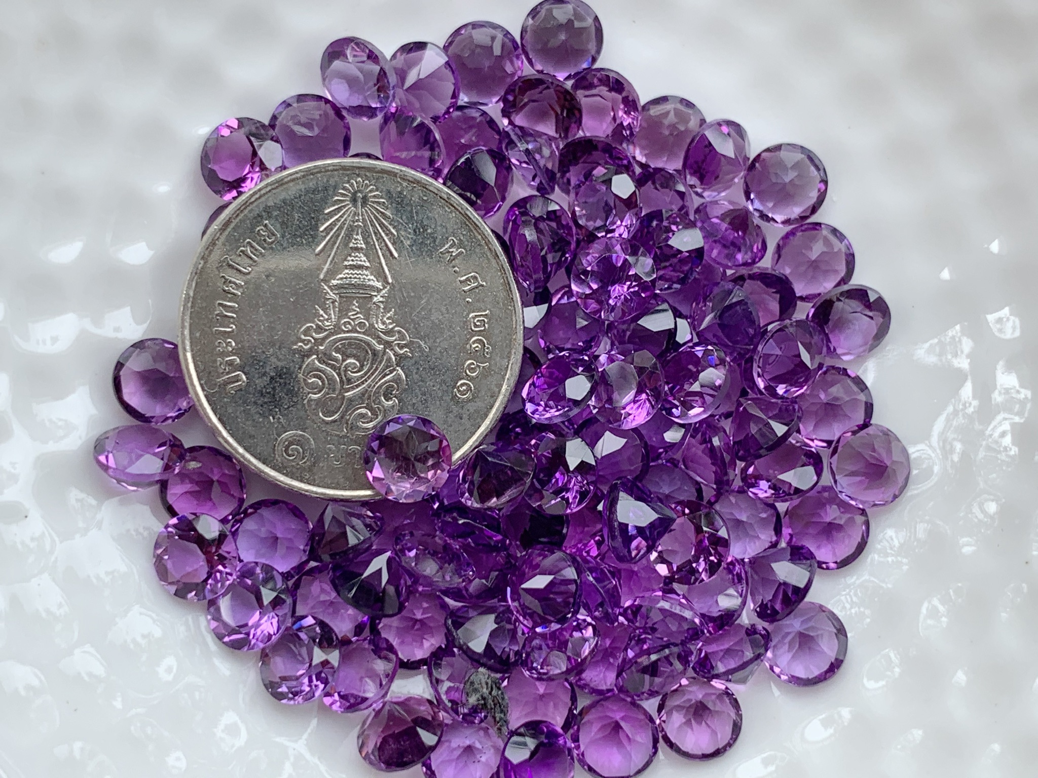 อเมทิสเข้มกลม 5 มม. 5 กะรัต