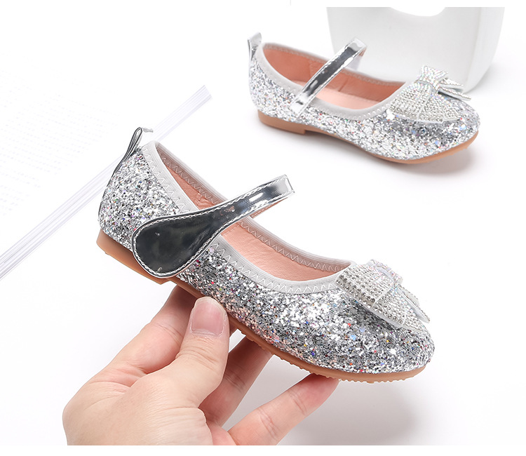 Shoe1504- รองเท้าคัชชูเด็กเล็ก-เด็กโต รองเท้าคัชชูเด็กหญิง แต่งโบว์หน้าสวยหรู ไม่มีส้น ใส่สบาย (ความยาววัดจากพื้นภายใน ให้ใช้ความยาวเท้า +0.5 cm.แล้วแลือก)