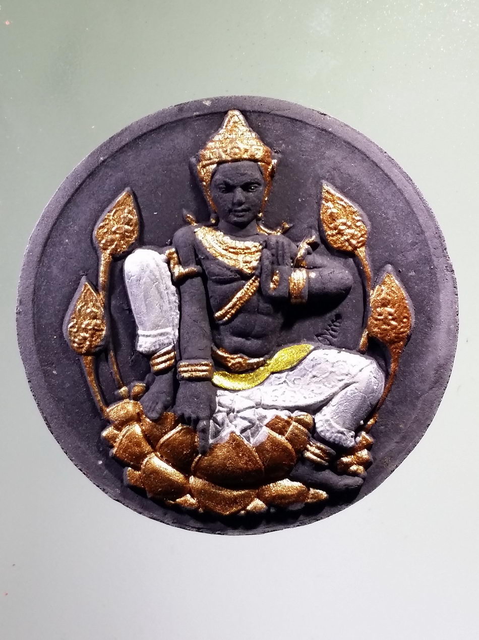 รหัสสินค้า จตุคามรามเทพ 742 พระเทวราชโพธิสัตว์จตุคามรามเทพ รุ่นพรประกาศิต เนื้อว่านดำปัดทองสามกษัตริย์ วัดธรรมิกราช จังหวัดอยุธยา พิธีมังคลาภิเษก เทวาภิเษก ศาลหลักเมือง วัดพระมหาธาตุวรมหาวิหาร จังหวัดนครศรีธรรมราช สร้างปี 2550