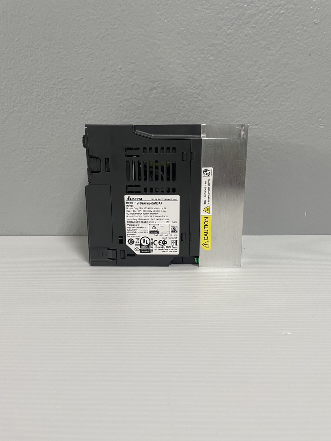 Delta Inverter VFD2A7MS43ANSAA 1HP 0.75kW (Input 380V 3-Phase Output 380V 3-Phase )