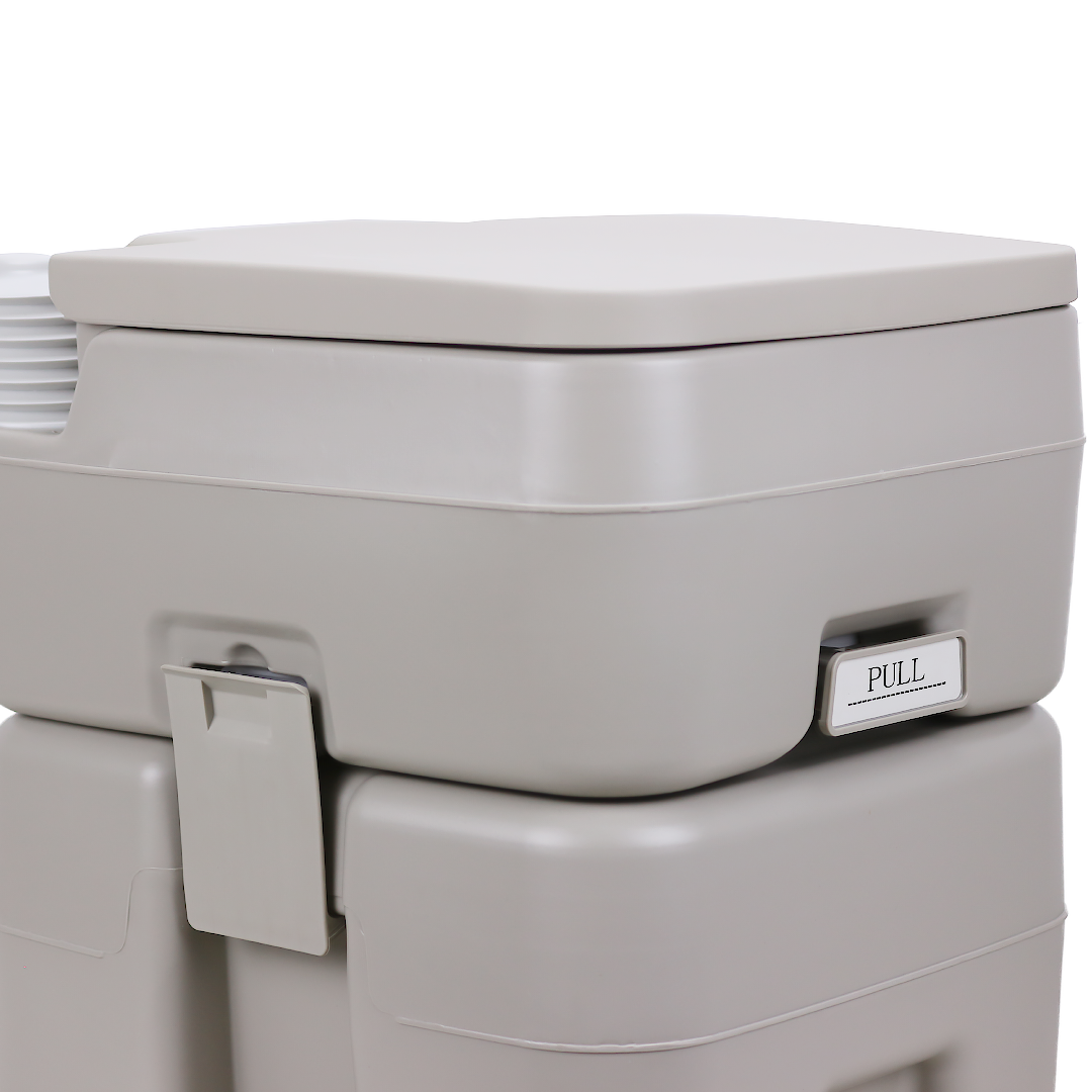 สุขาเคลื่อนที่ รุ่น P.3 รุ่นประหยัด ฝารองนั่งแบบวงกลม ความจุน้ำสะอาด 10 ลิตร ความจุของเสีย 20 ลิตร ฟรีสายฉีดชำระ