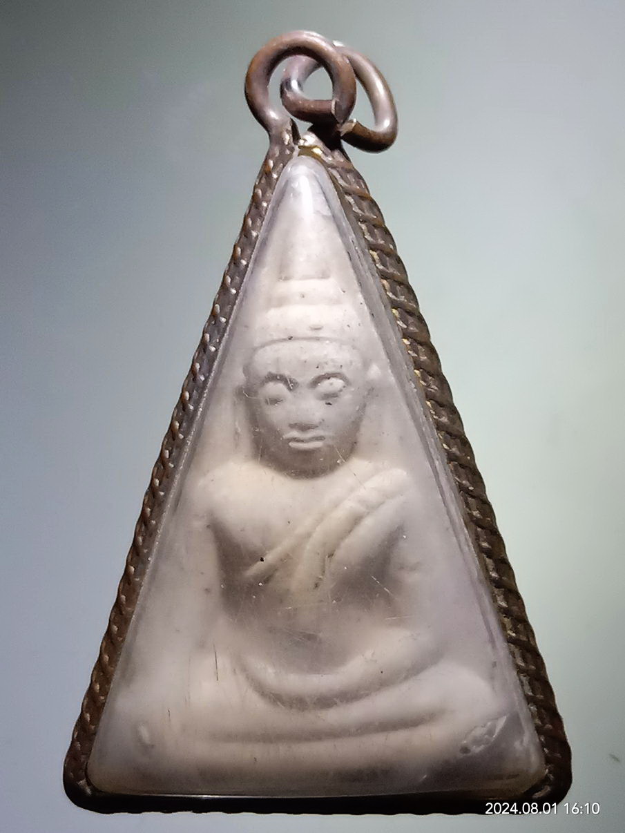 รหัสสินค้า พระเนื้อดิน เนื้อผง เนื้อว่าน 726 พระนางพญาเนื้อผง หลัง ภปร.สร้างปี 2549